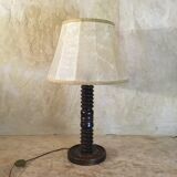 Lampe en bois tourné