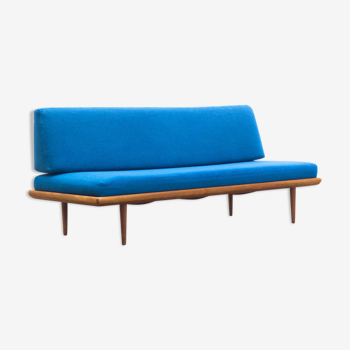 France & Son 'Minerva’ sofa by Peter Hvidt & Orla Mølgaard-Nielsen