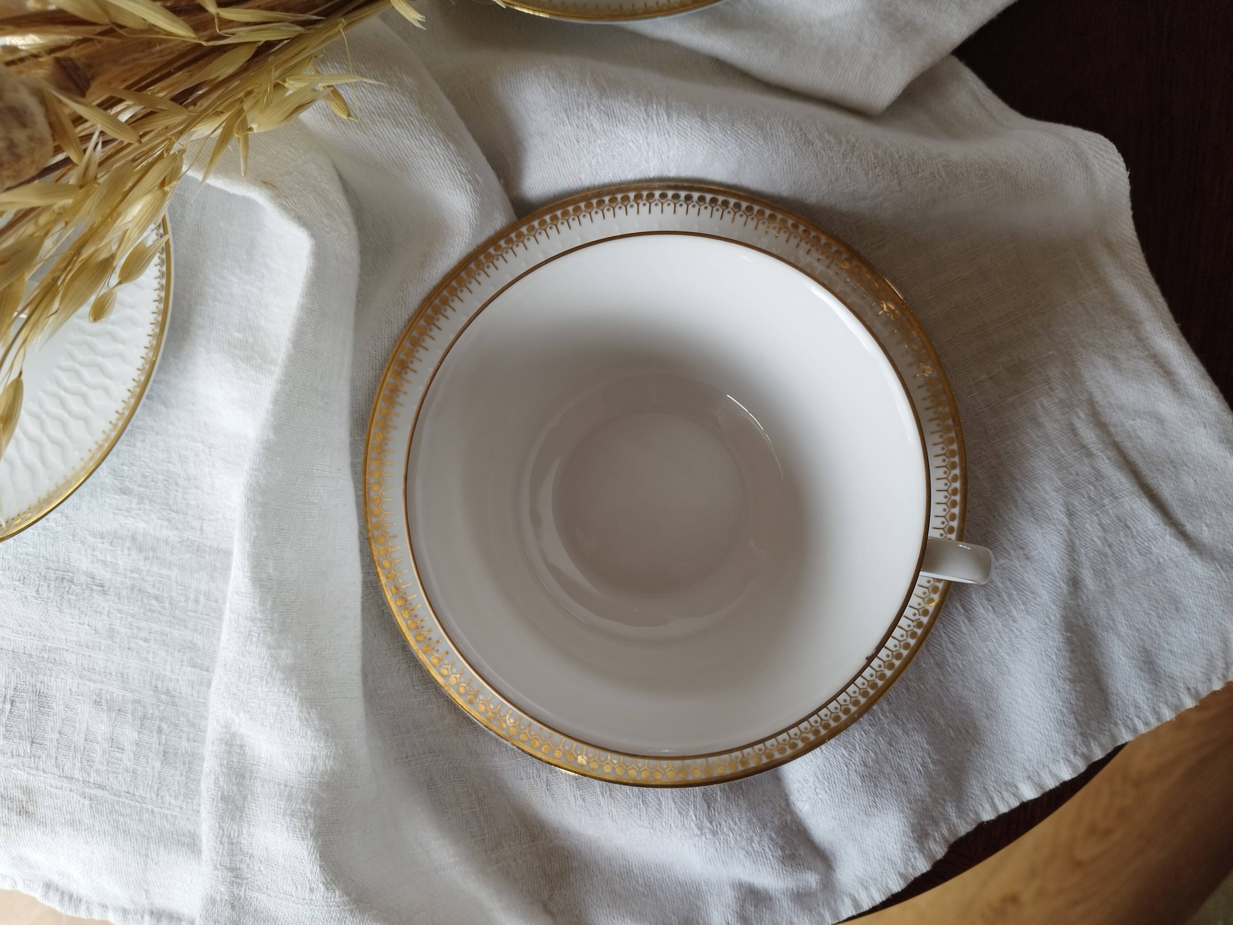 Set de 4 tasses à thé en porcelaine blanche