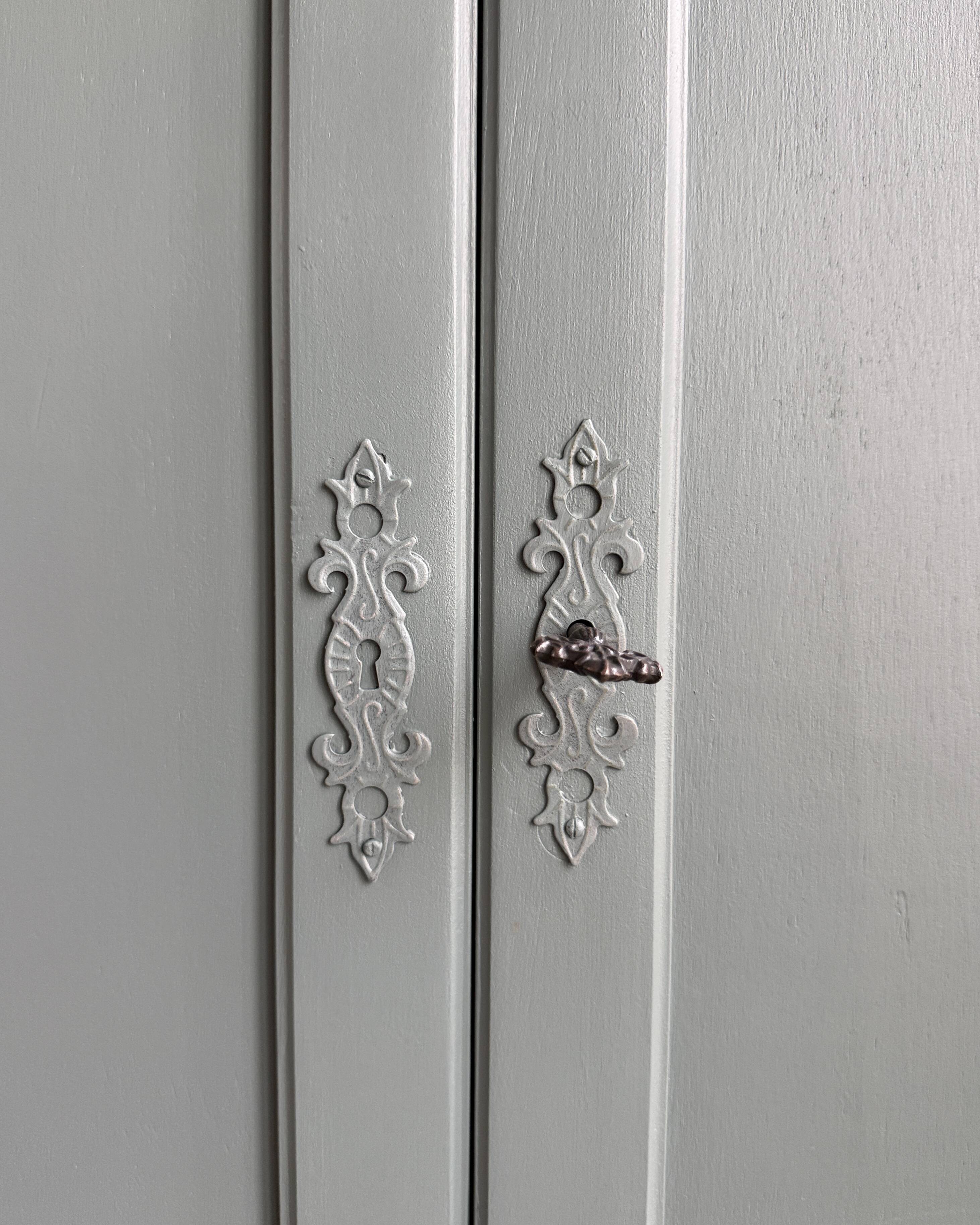 Vintage grey-green wardrobe (renovated)