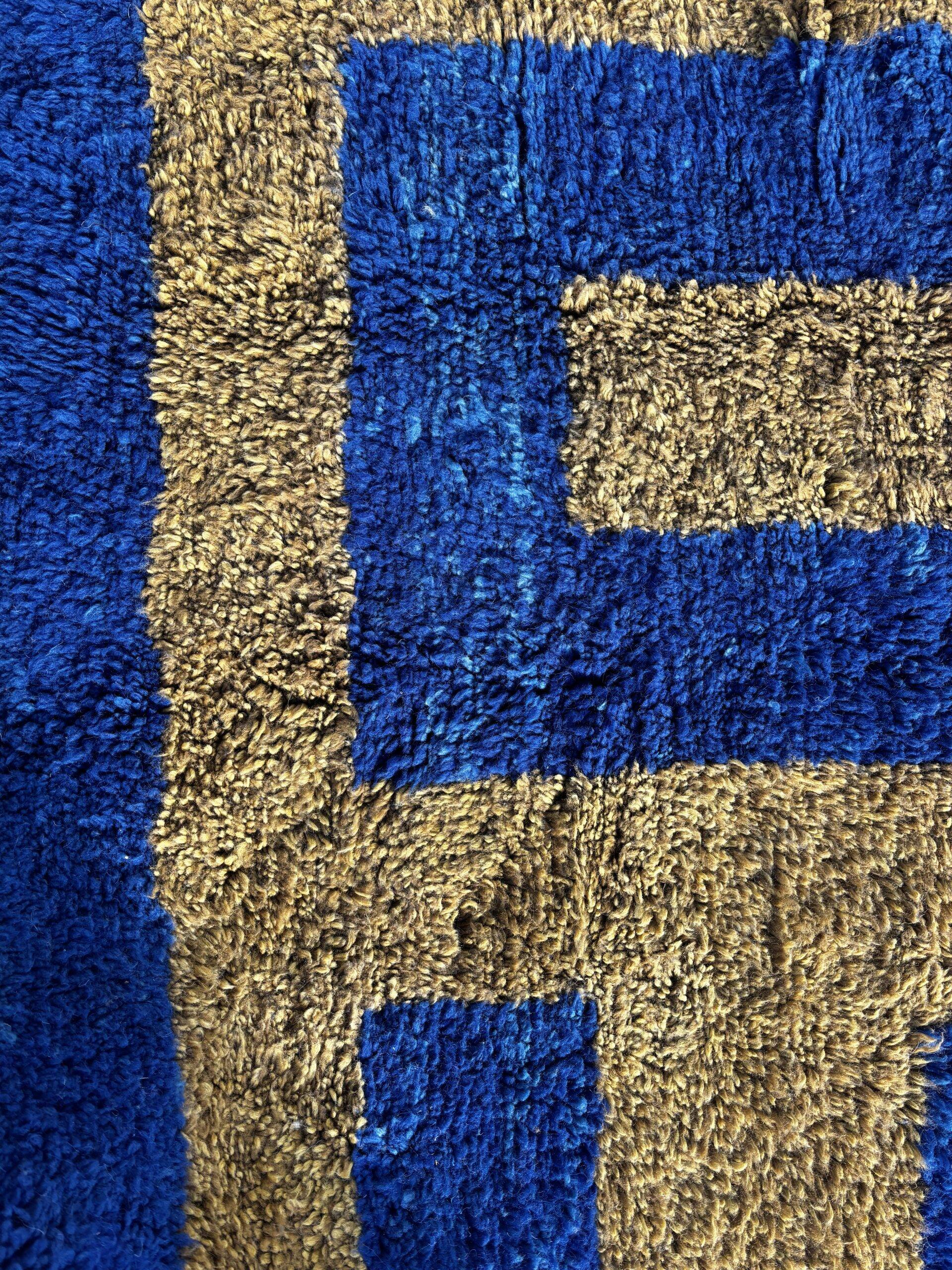 Aftas - Custom-made blue and green Moroccan Mrirt rug in wool.
