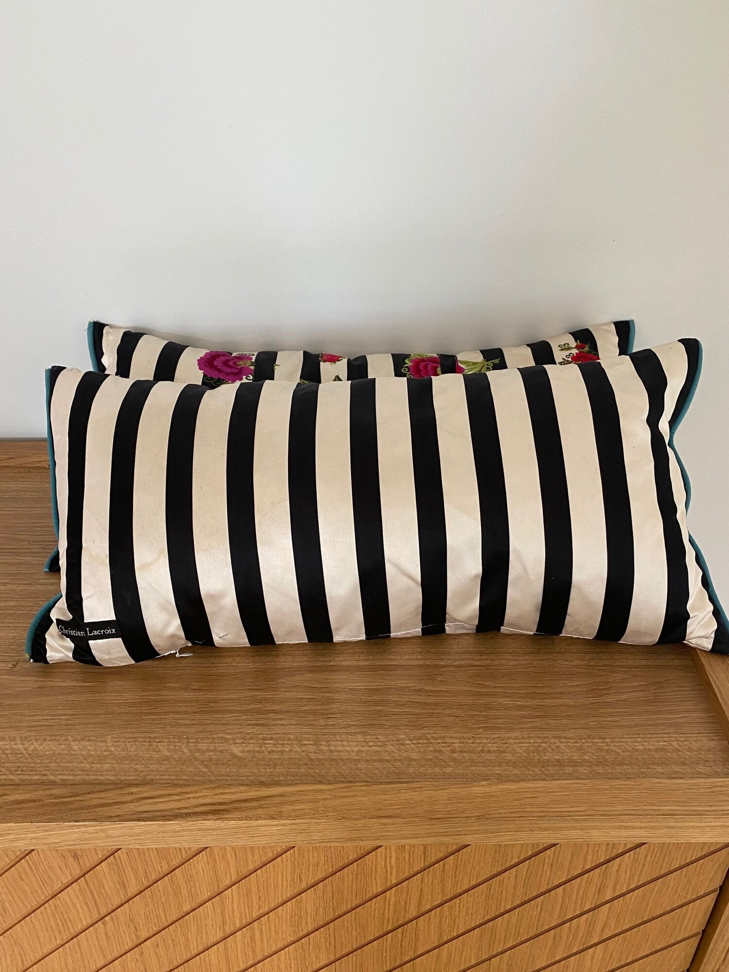 Lot of 2 cushions in the evening embroidered christian lacroix