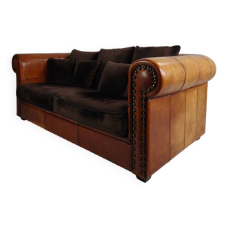 Canapé 2,5 places de luxe en peau de mouton faite à la main – par Lounge Atelier