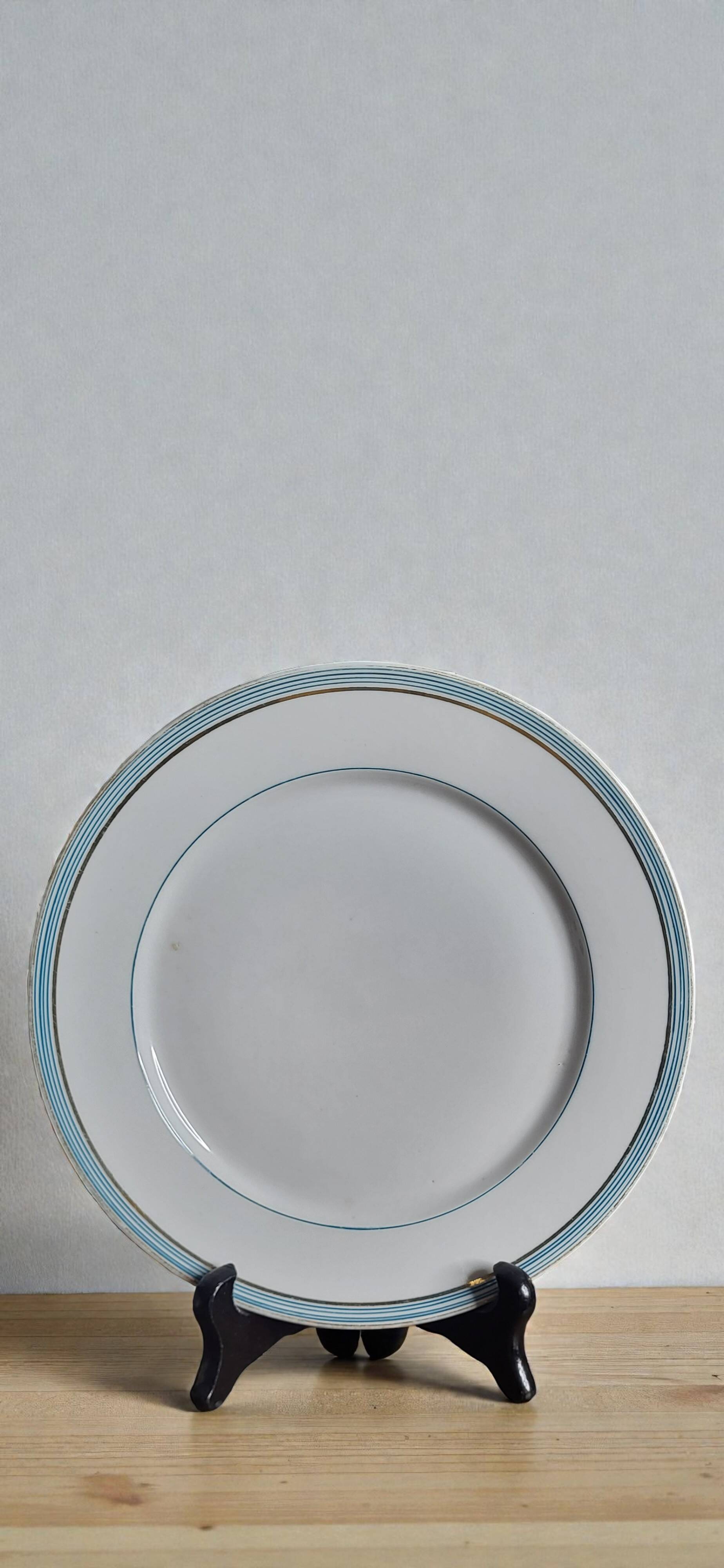6 Paris porcelain dinner plates