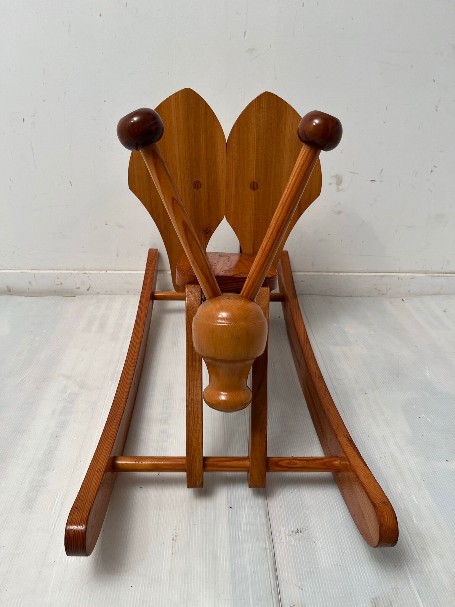 Vintage rocking wooden grasshopper chair