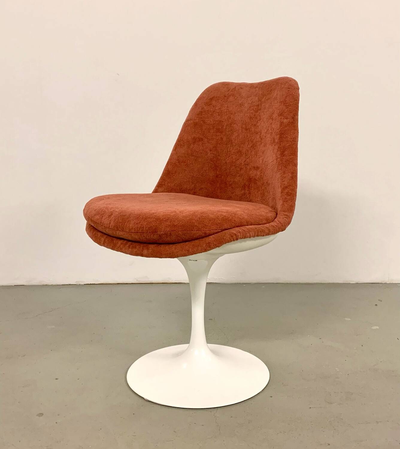 Eero Saarinen Side Chair upholstered 80s by Knoll