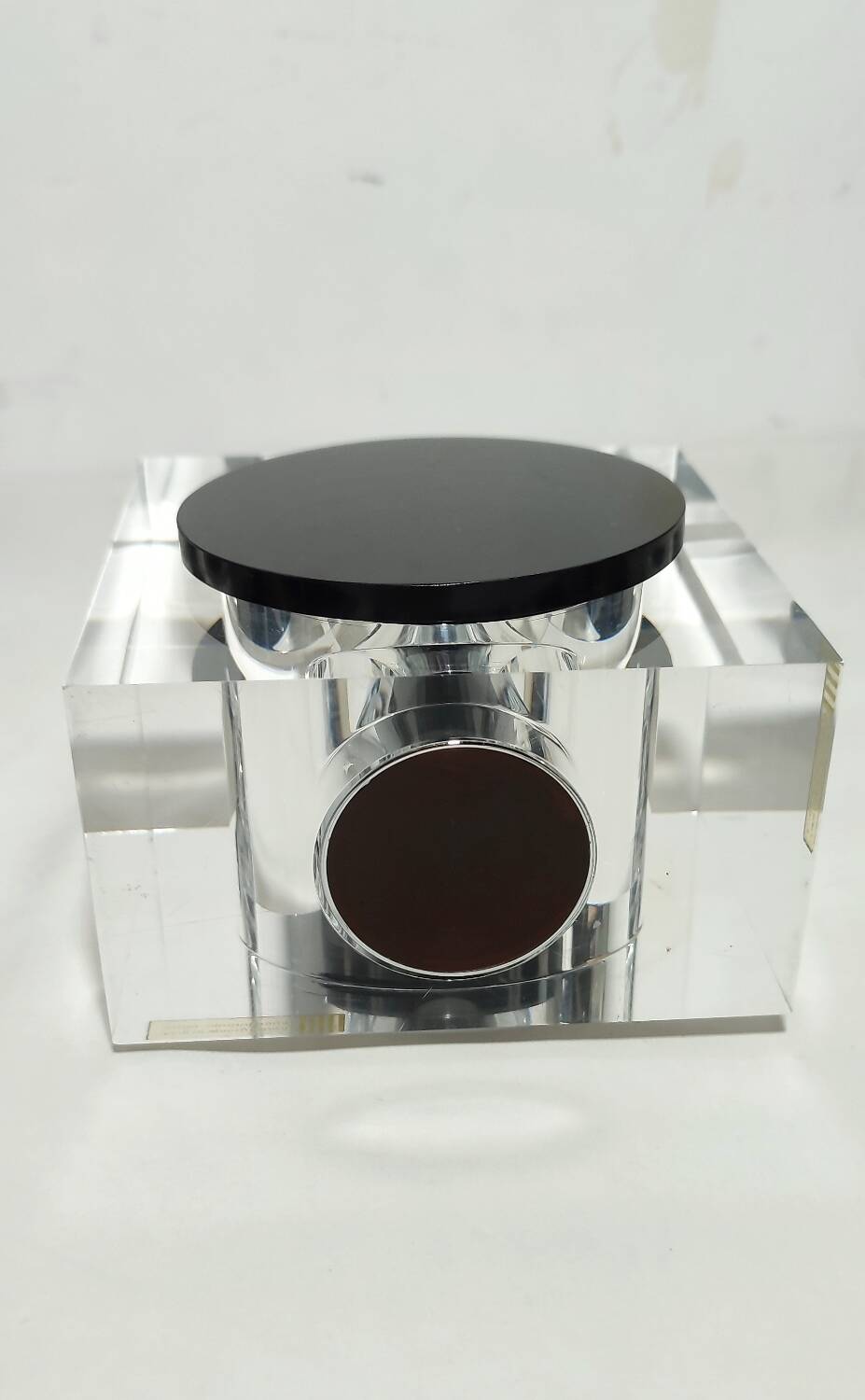 Encendedor de metacrilato de Felice Antonio Botta. Italia, 1970s.