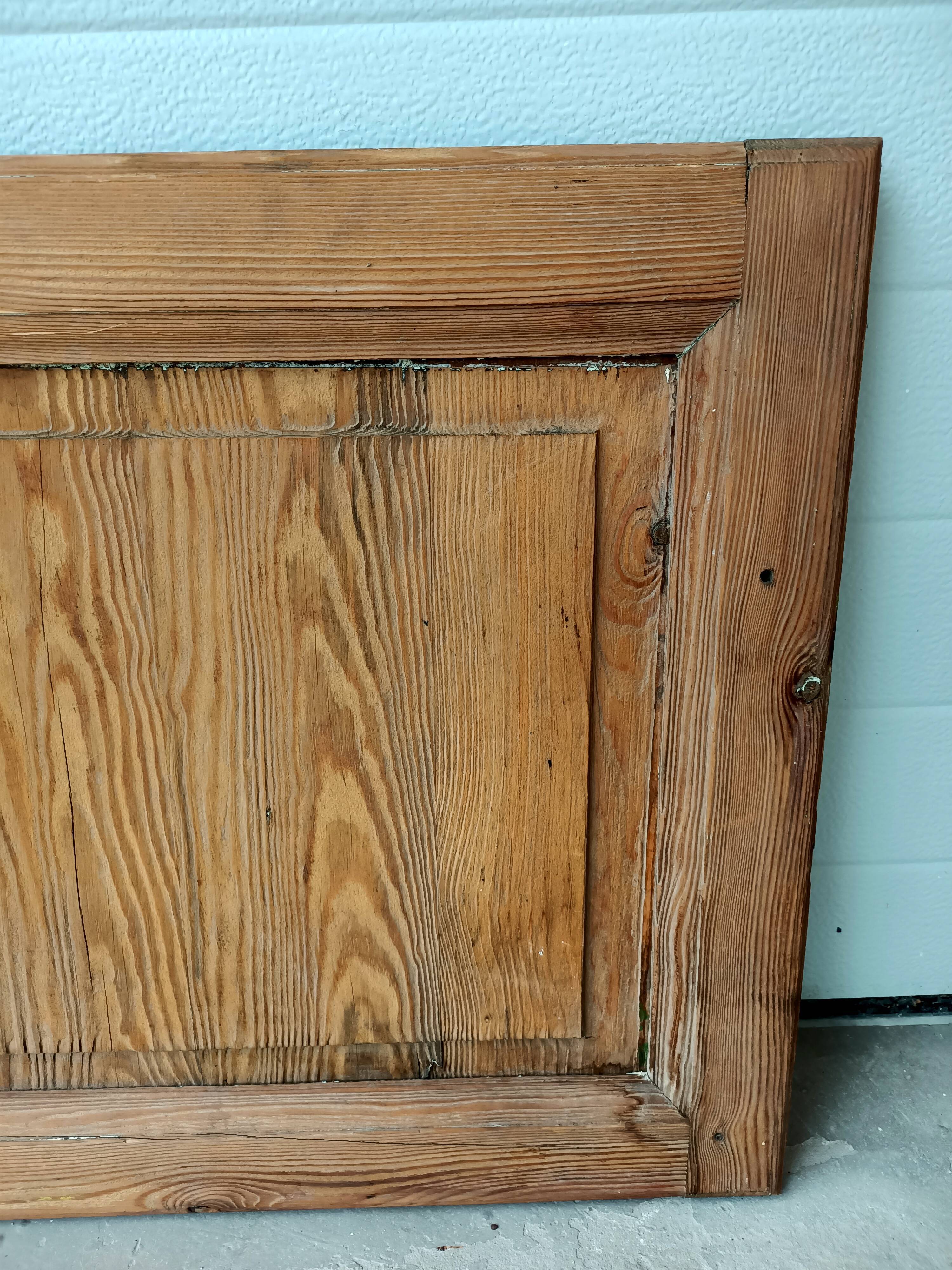Old door in sandblasted fir 49,5x59
