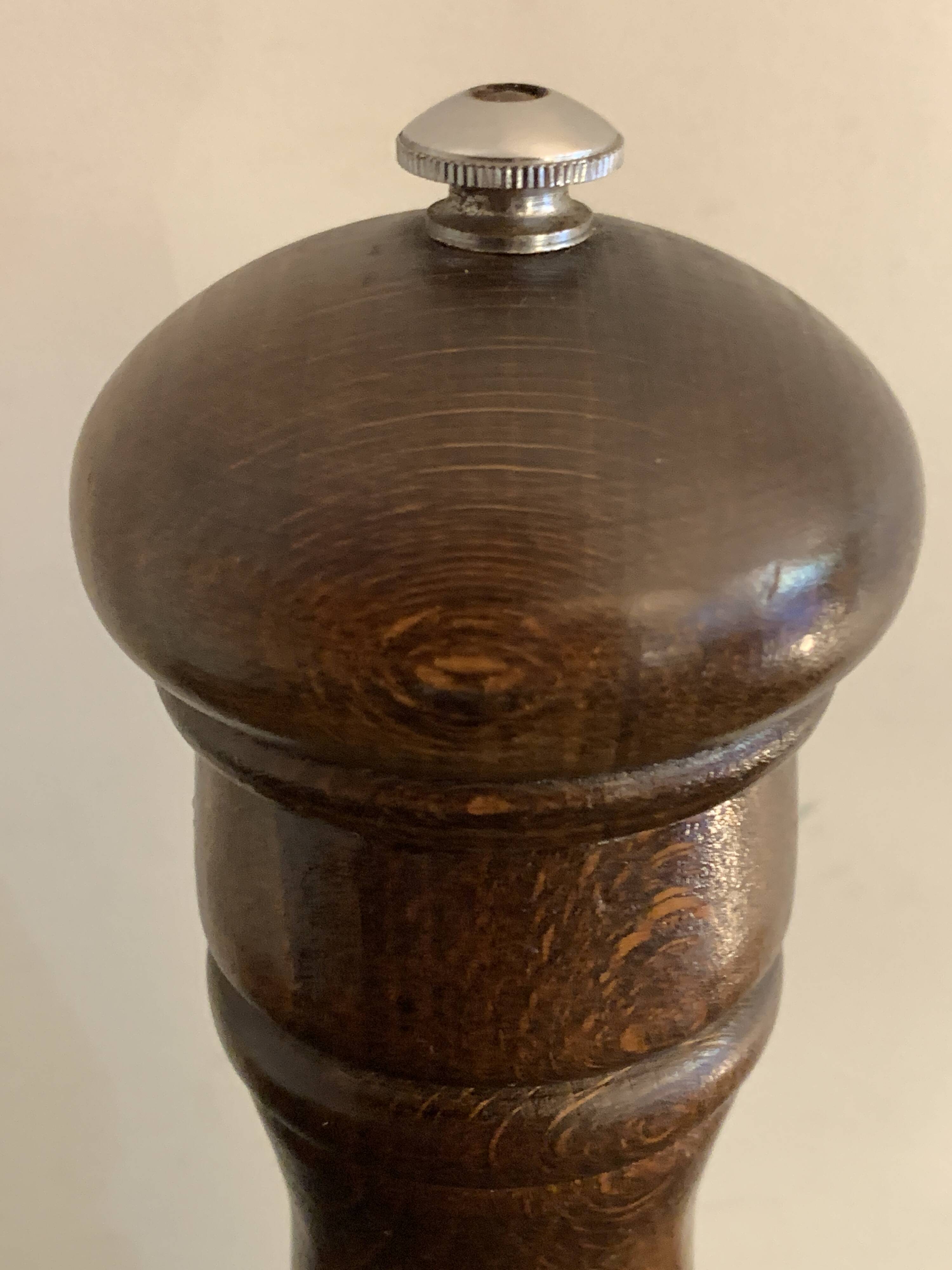 Peugeot Frères Lion wooden pepper mill or pepper shaker, height 26 cm