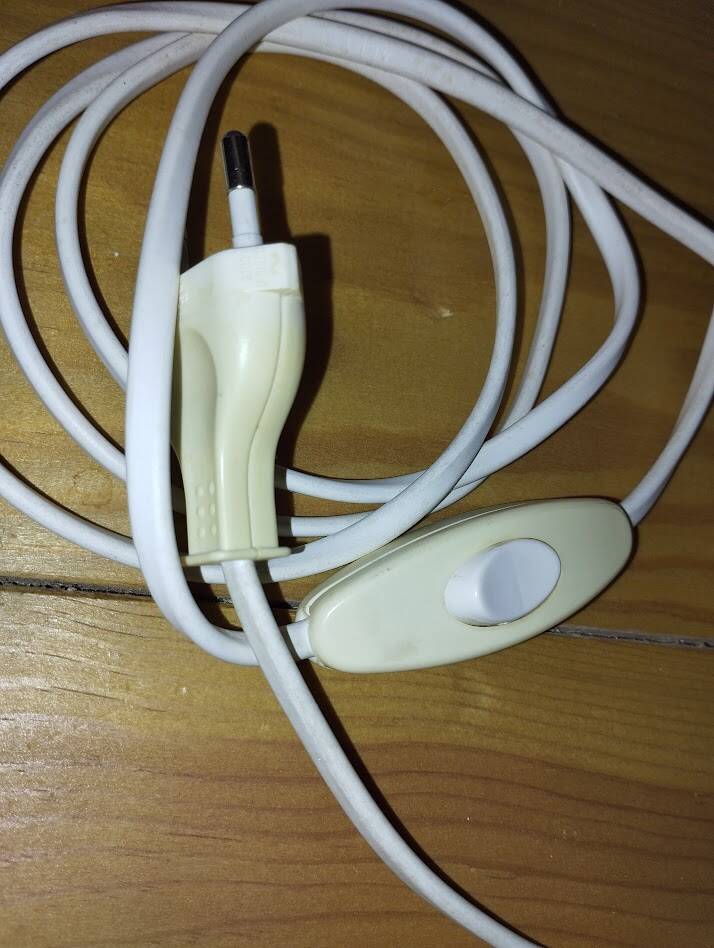 Ikea lytka lamp – fuchsia pink – scandinavian design