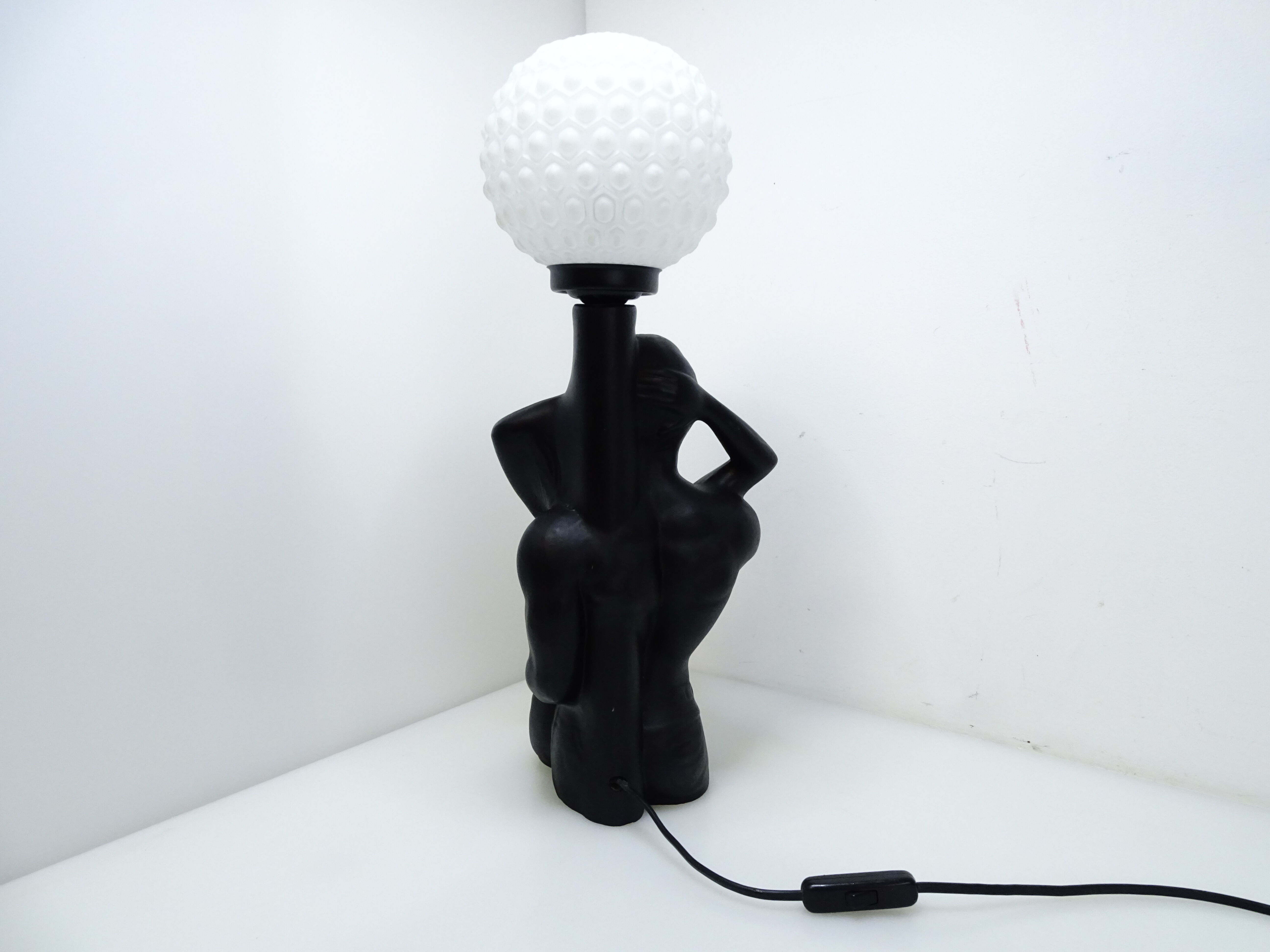 Ceramic love couple lamp and opaline ball