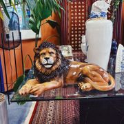 Statue de lion en céramique