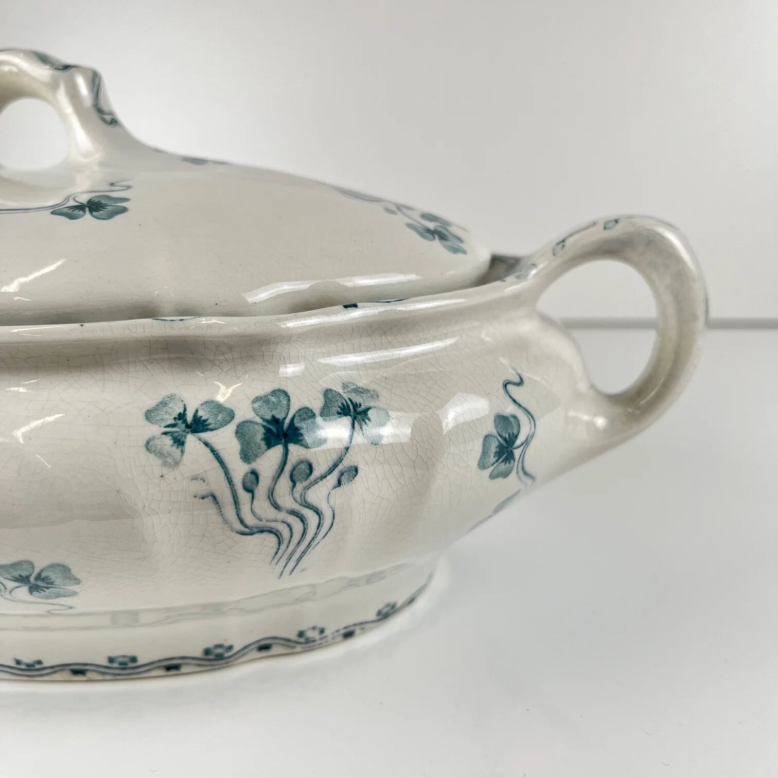 Vegetable dish Villeroy & Boch model "Clover - Klee", blue, 1890-1900