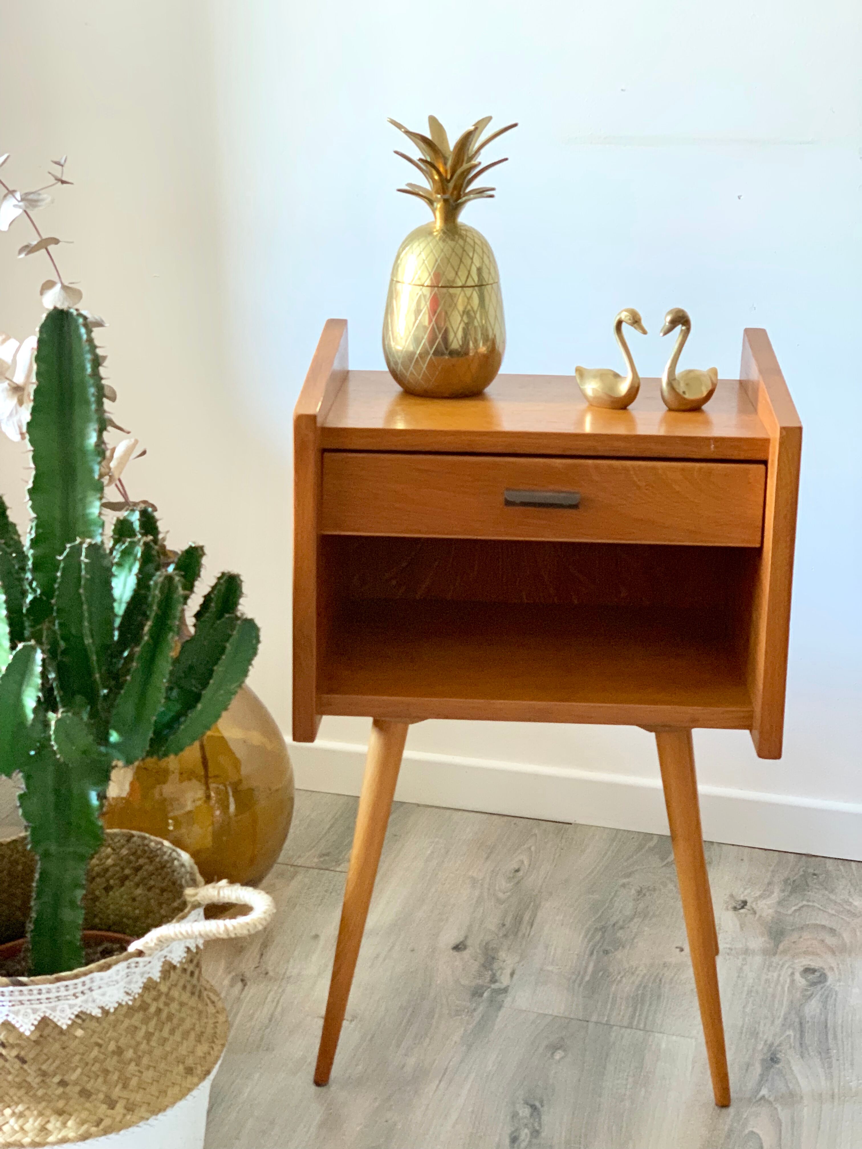 Bedside years 50 feet compass