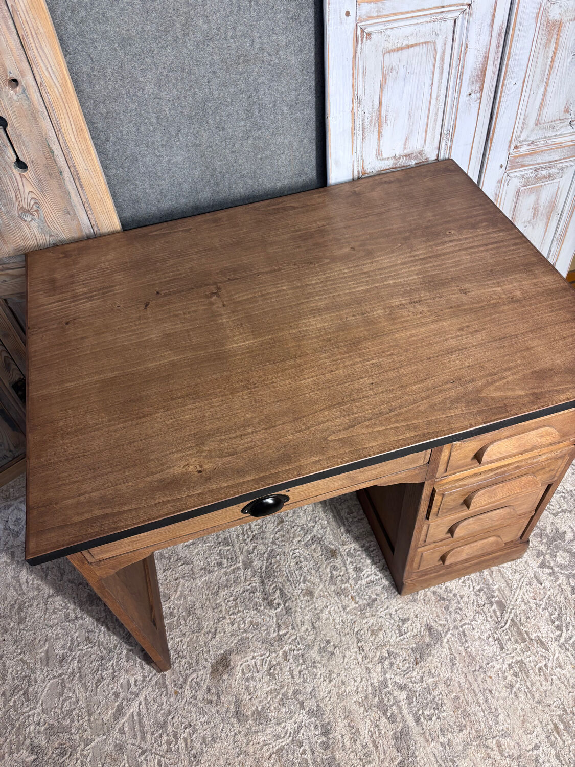 Drawer desk