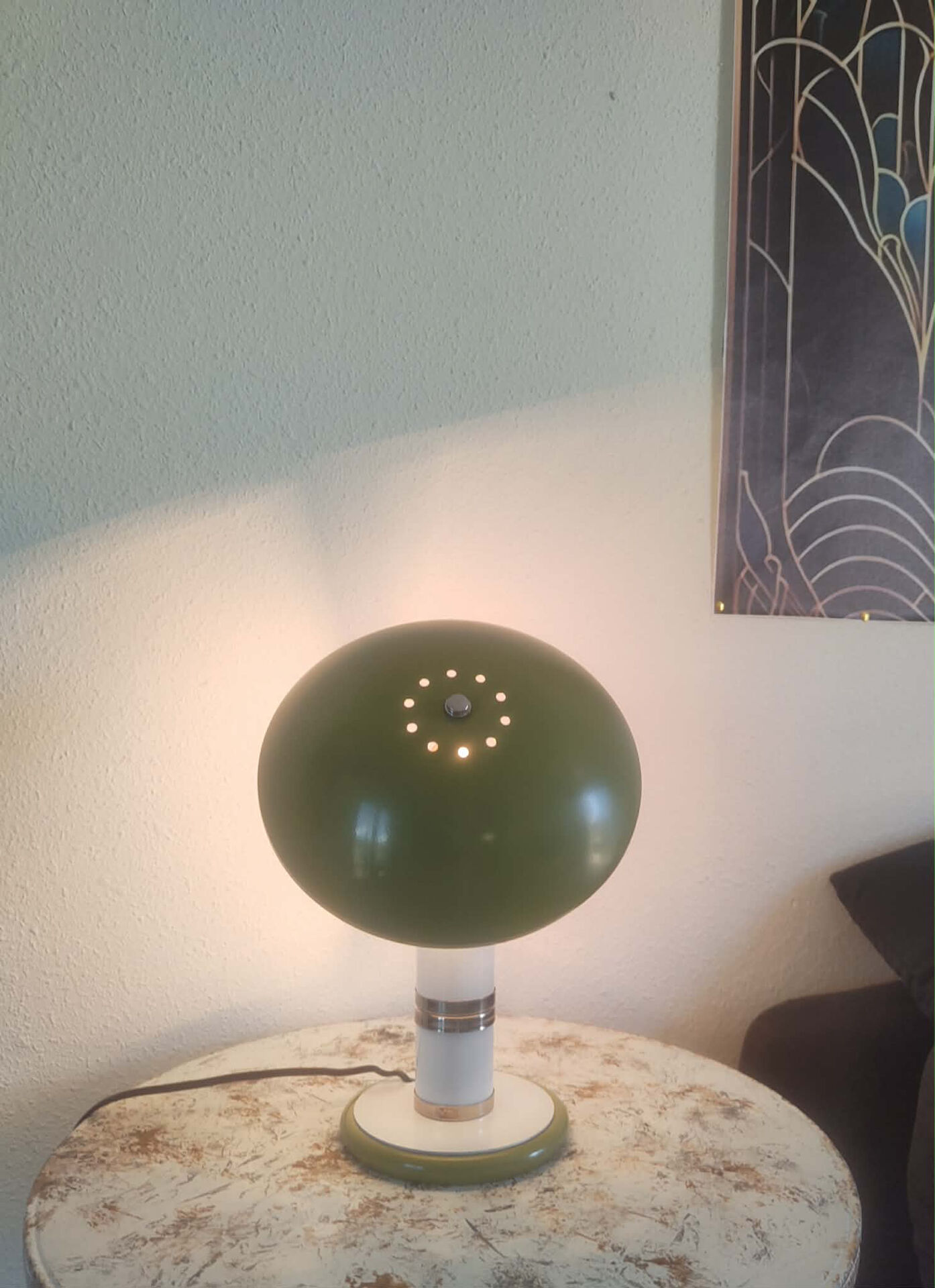 Olive green vintage lamp from the 1980s.