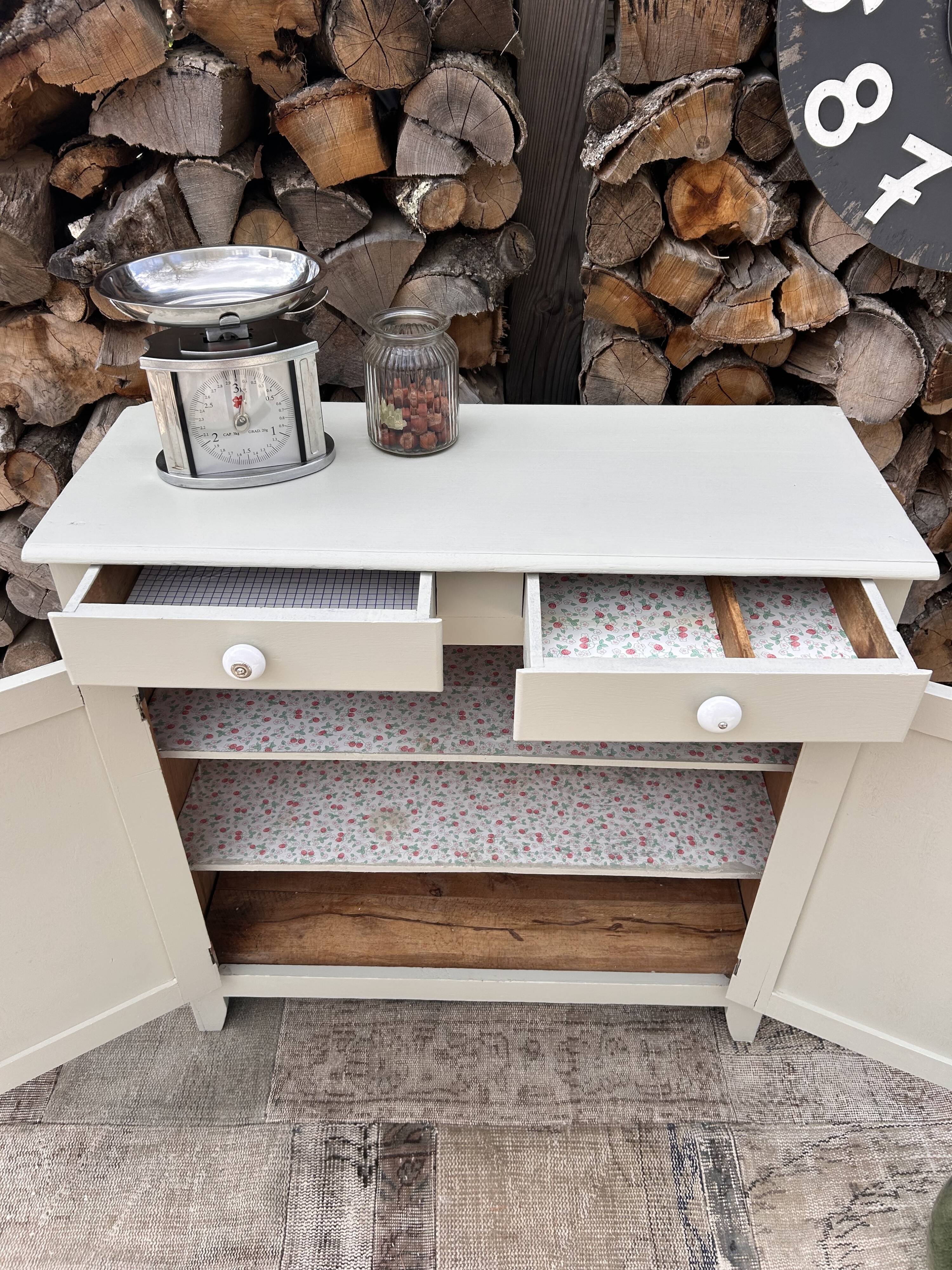 Parisian-style buffet