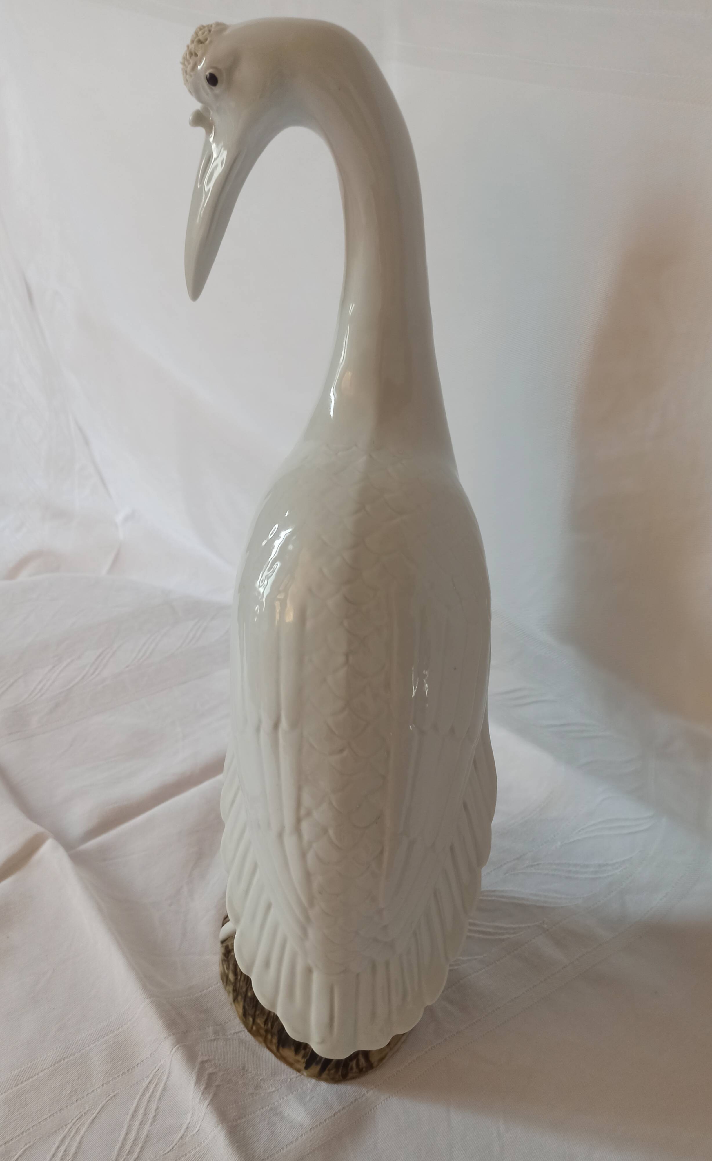 Chinese porcelain crane figurine