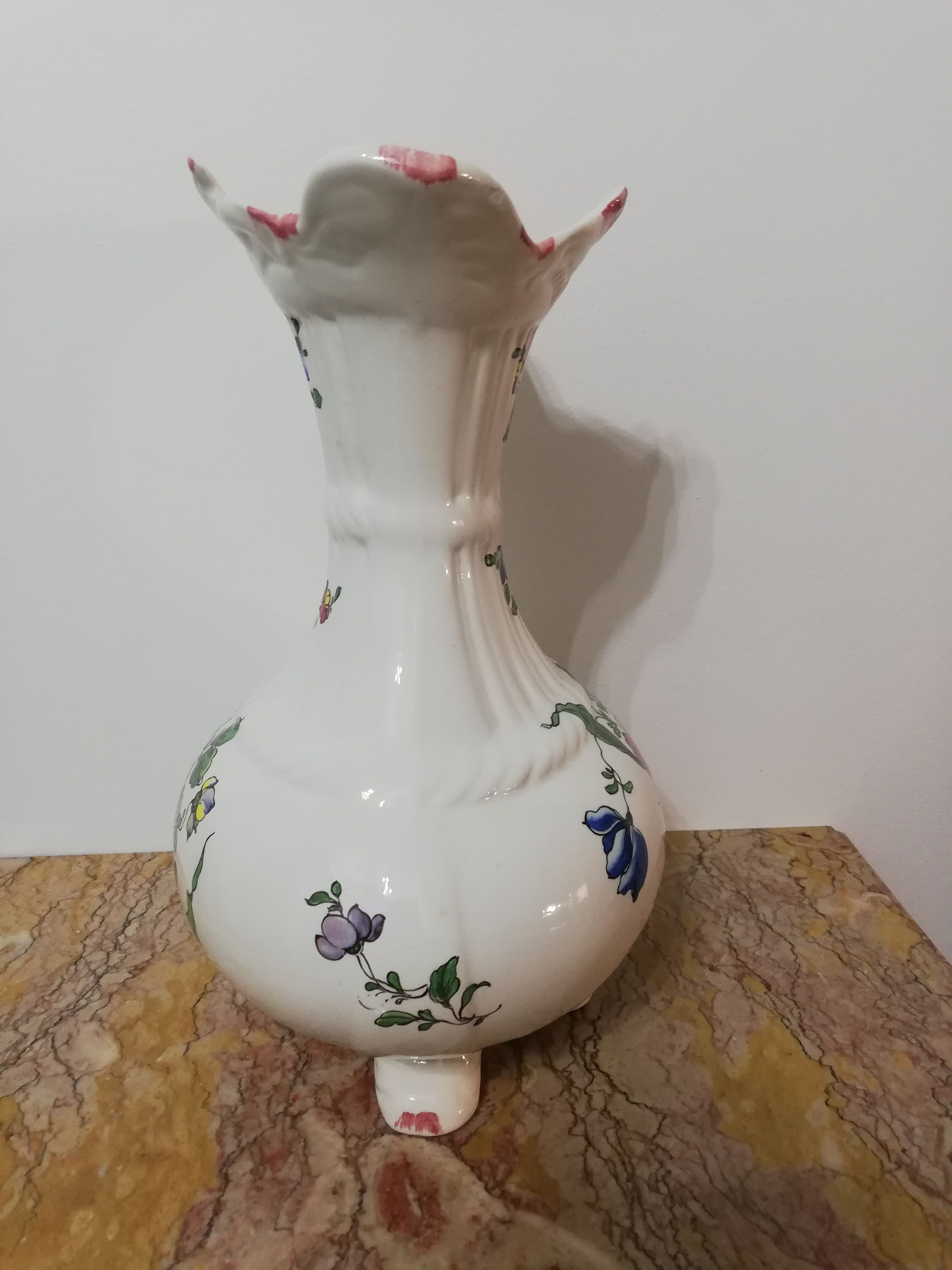 Ceramic vase with floral decoration