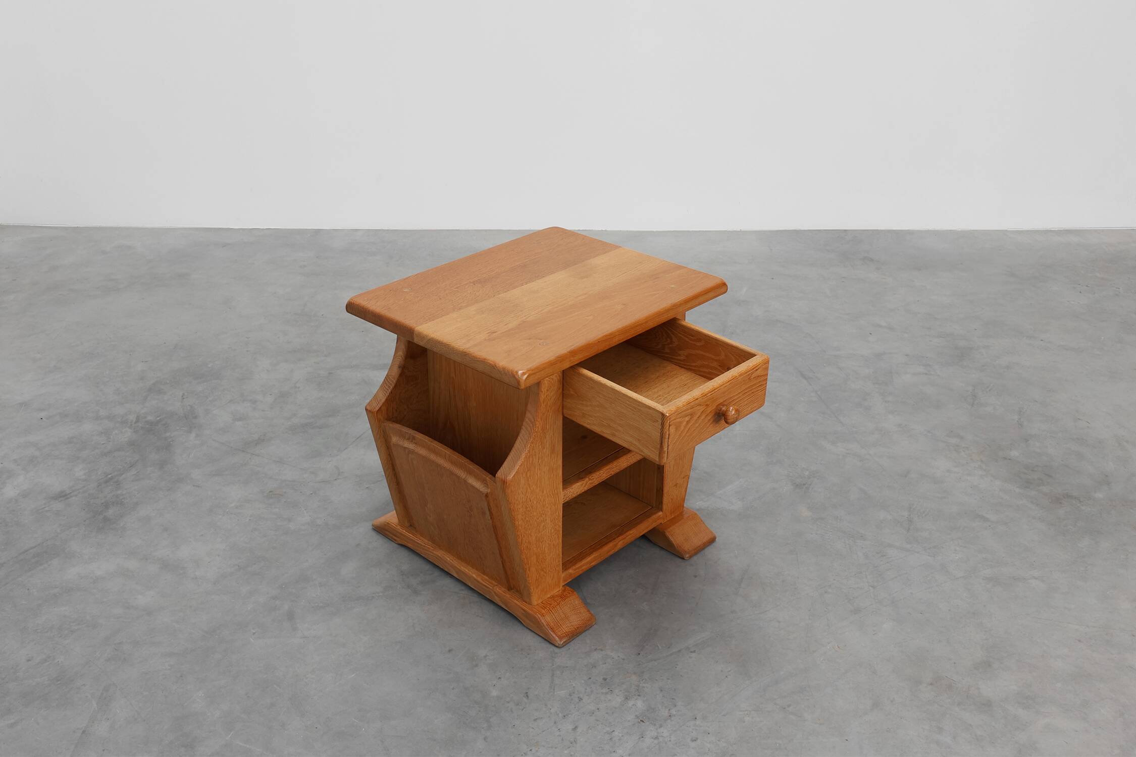 Mid-Century Blonde Oak Side Table, France 1980s