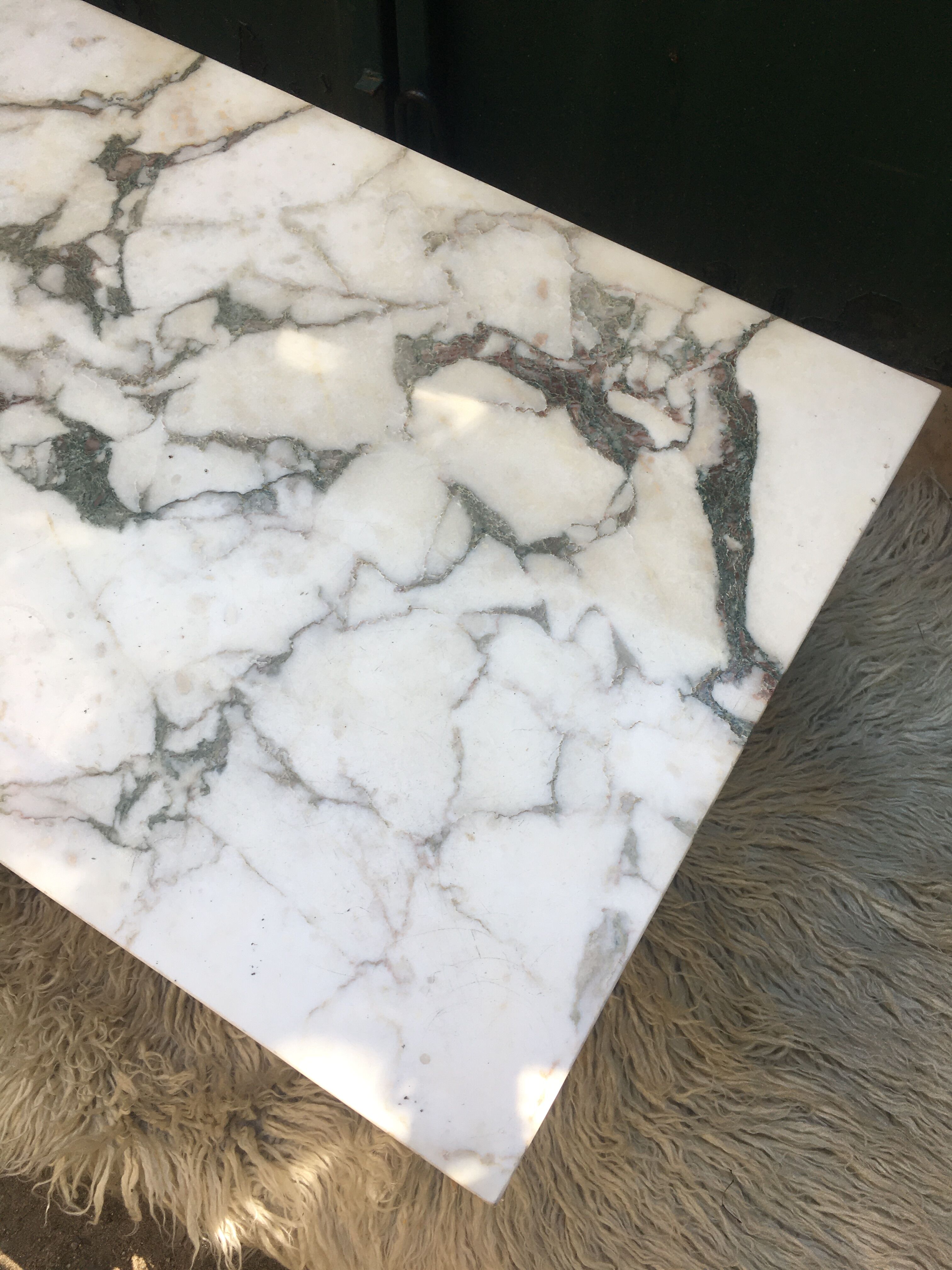 Marble tray coffee table