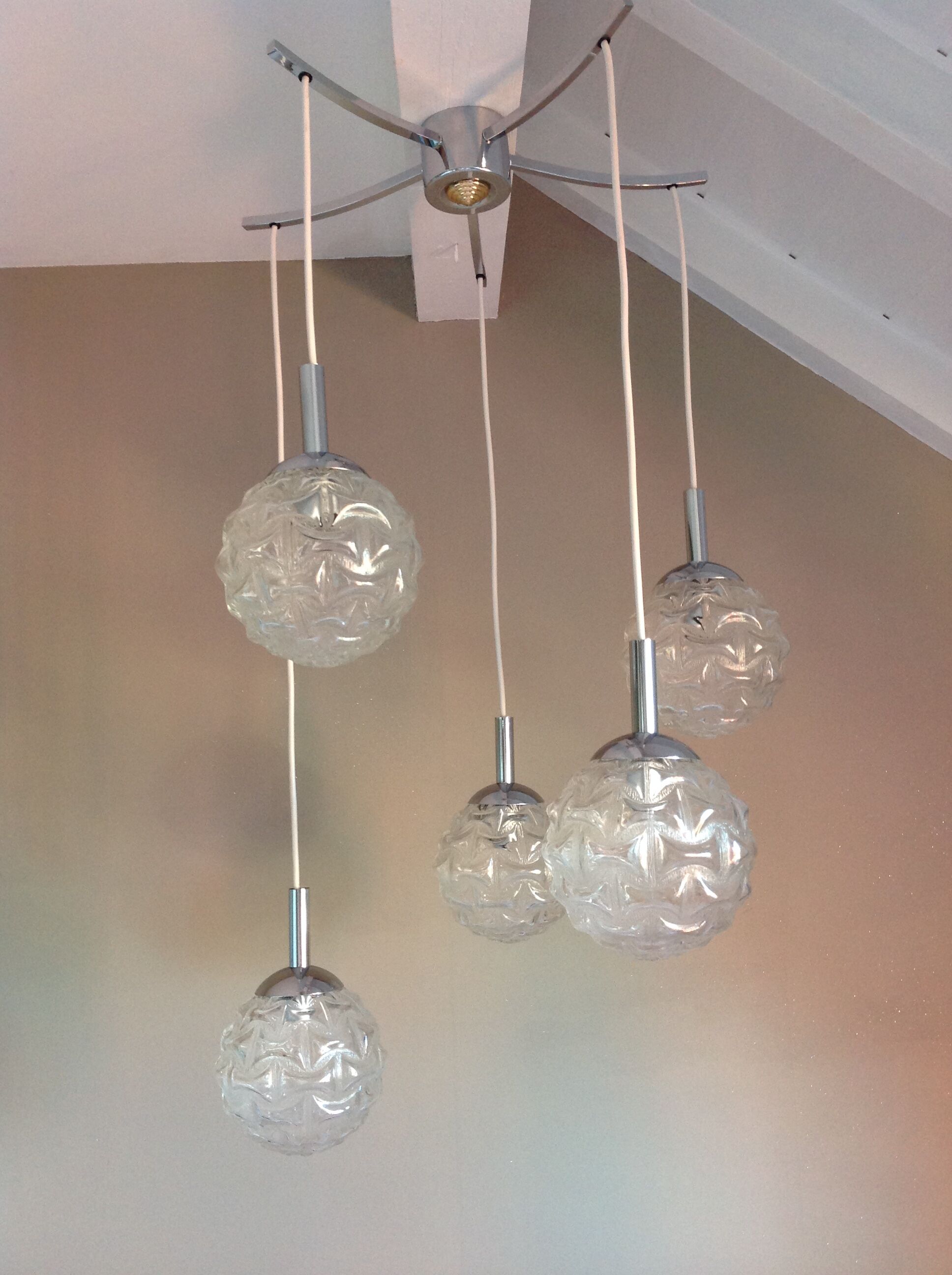 Suspension cascade with five globes and chrome metal / vintag years 60-70