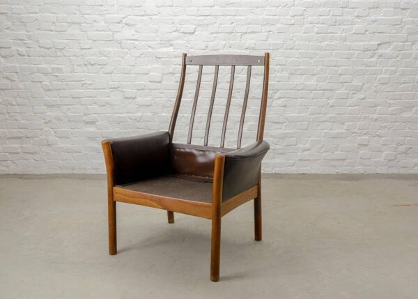 Fauteuil de salon scandinave en cuir marron chocolat G-Möbel, Suède, années 1960.