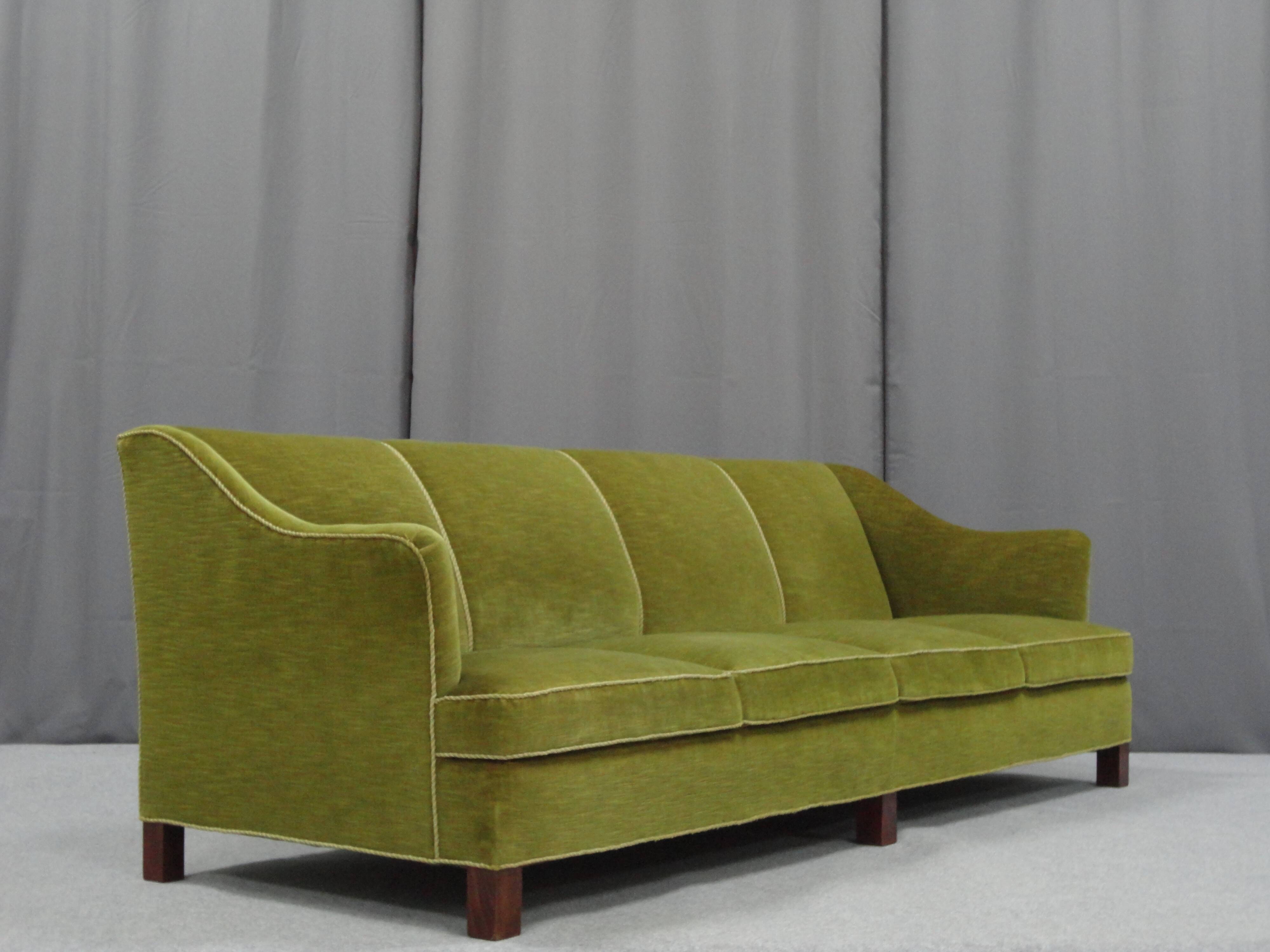 Scandinavian sofa from the 40s