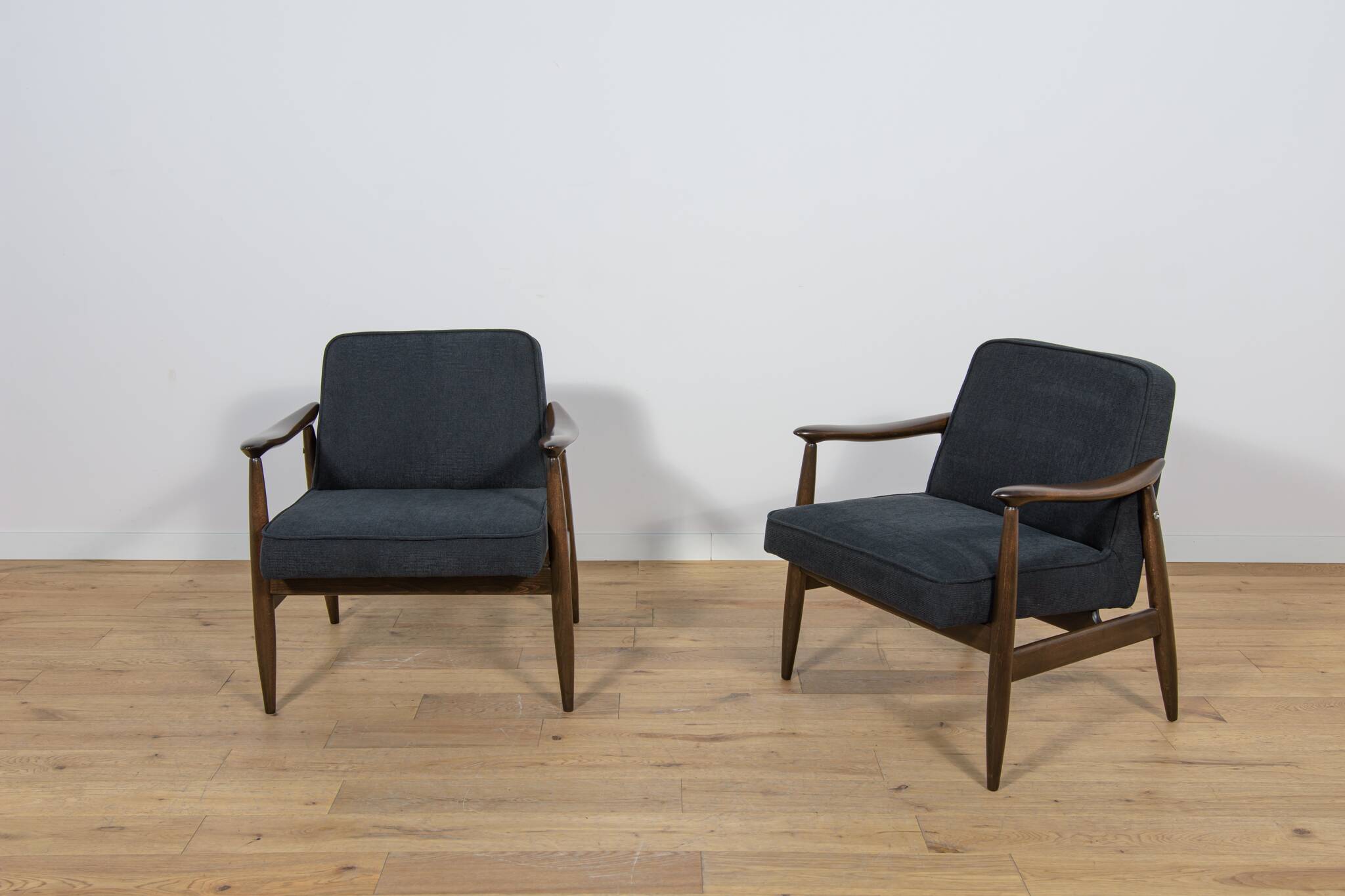 Mid-Century Modern GFM-87 Armchairs by Juliusz Kedziorek for Gościcińskie