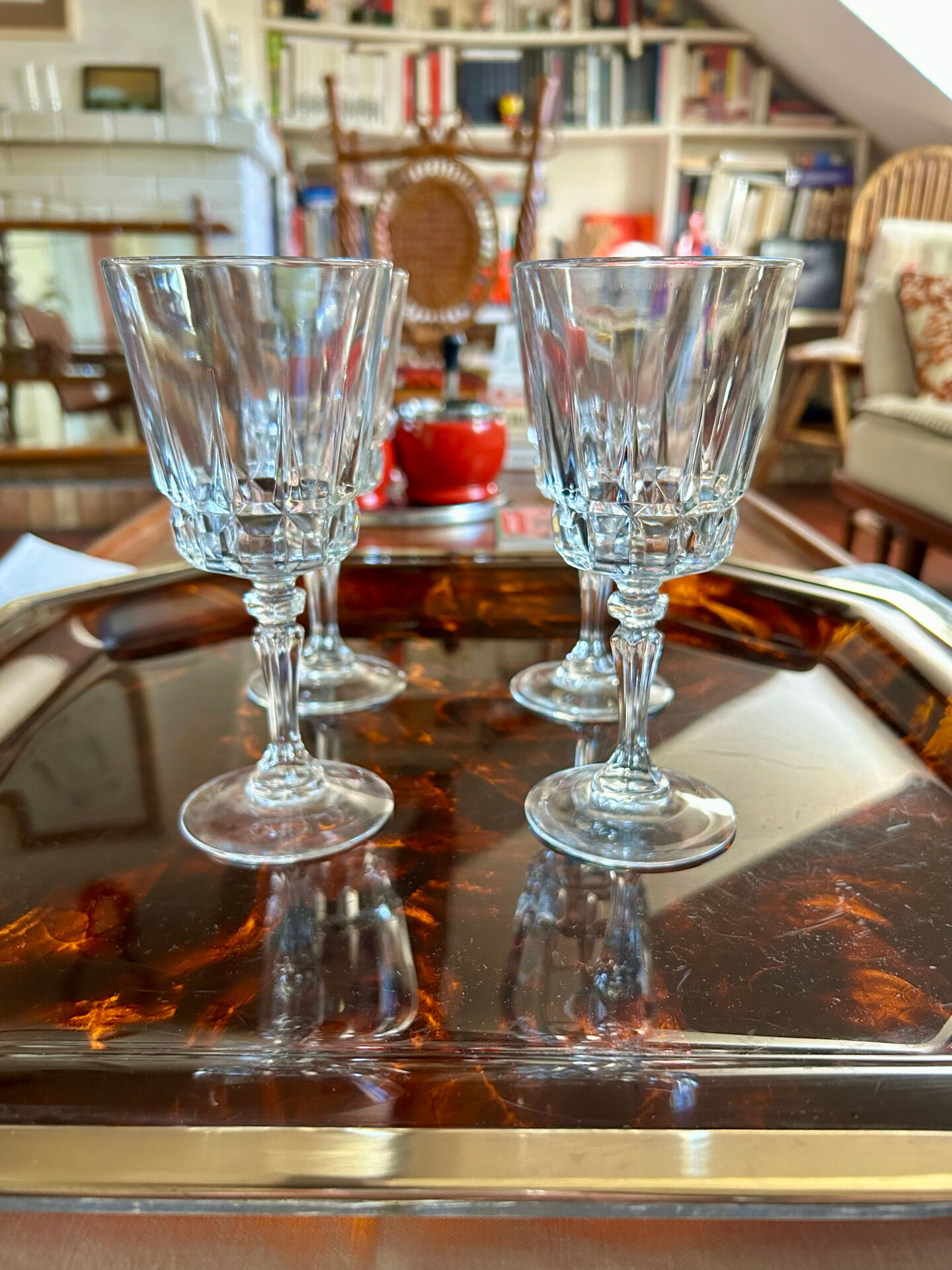 Lucite plateau