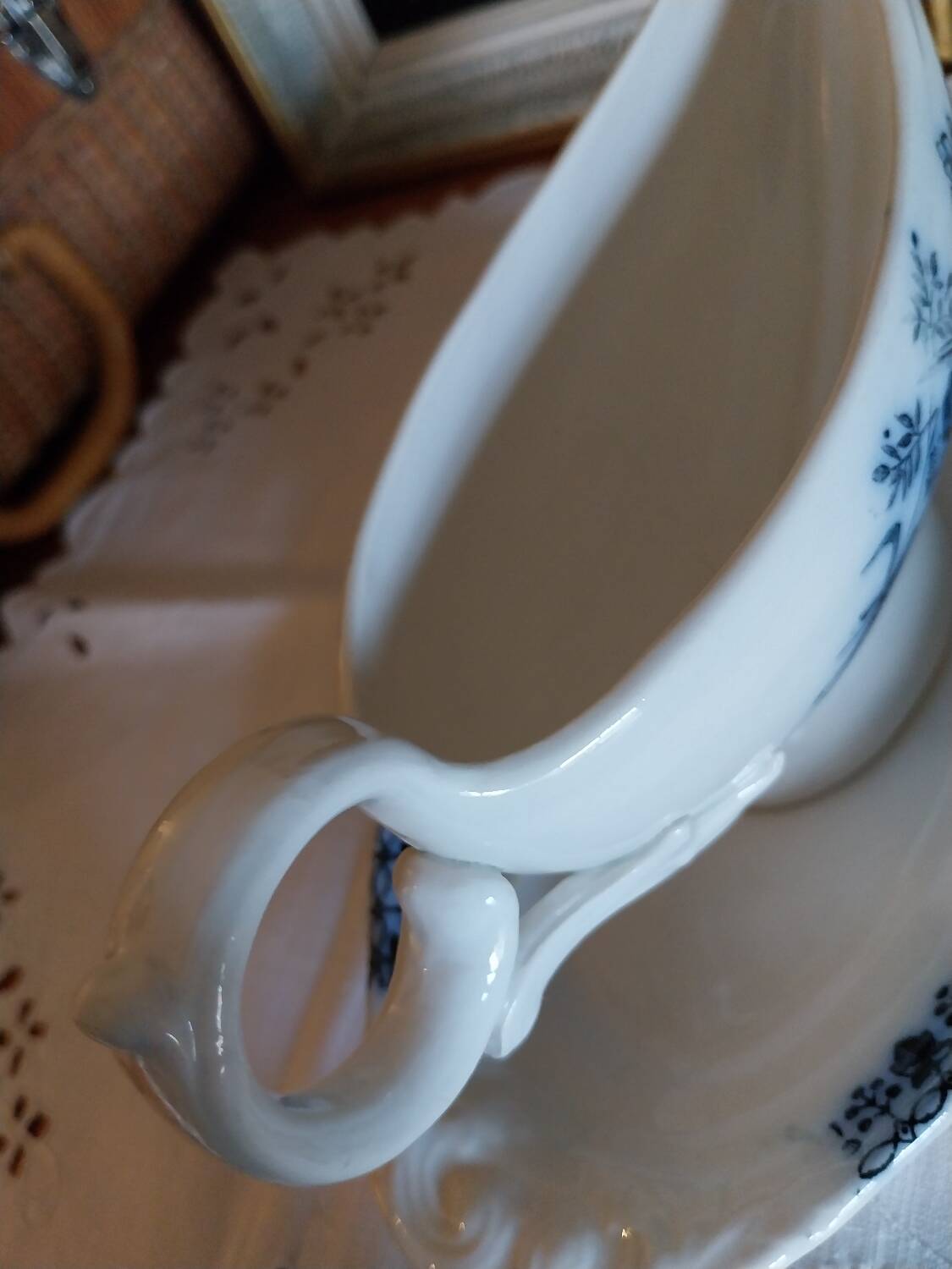 Iron earth gravy boat, Onnaing Nord Moisson model