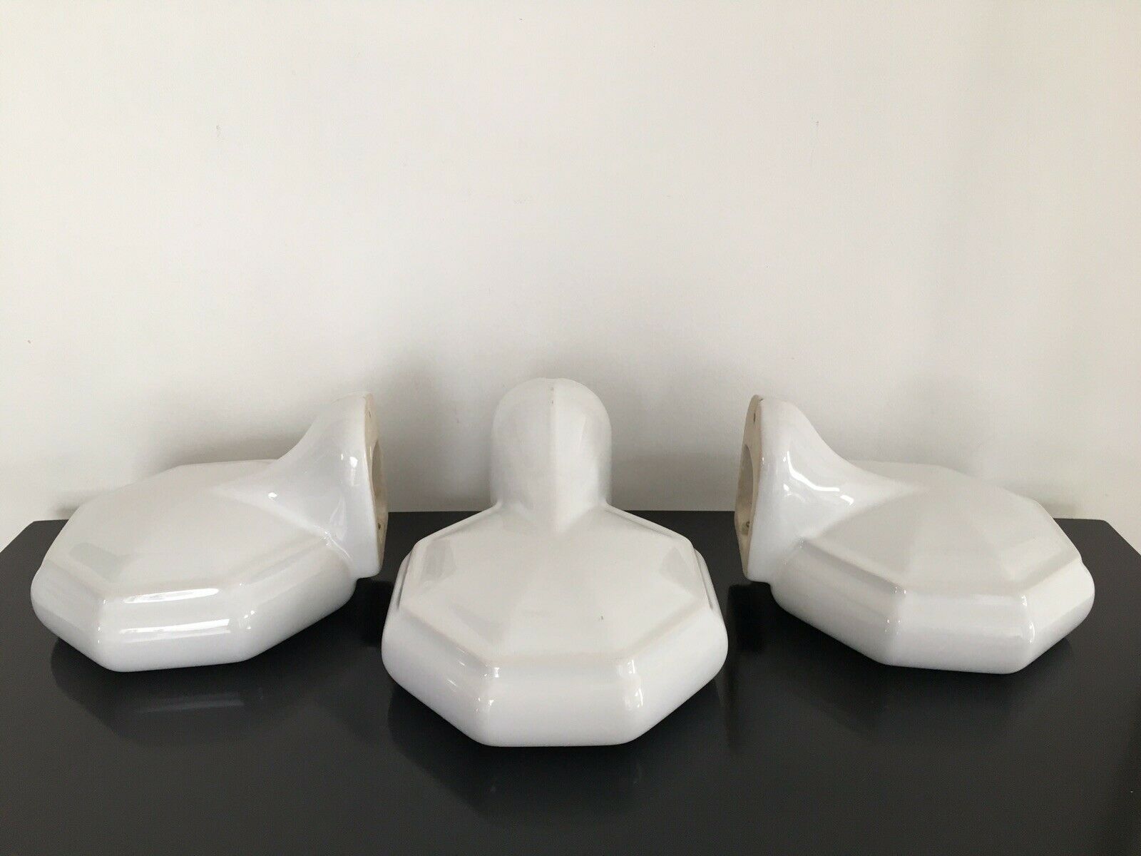 Lot of 3 appliques in white faience