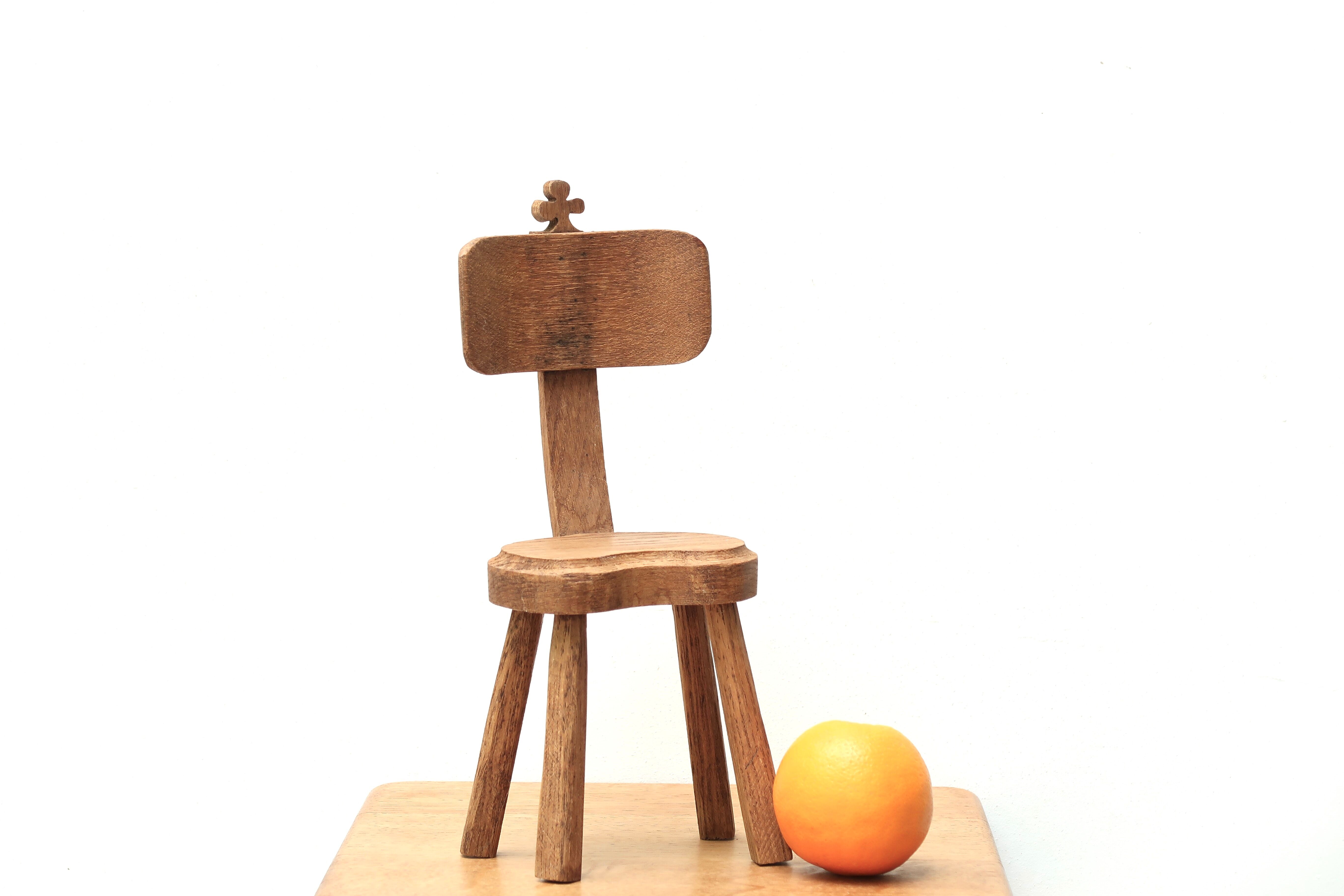 Chaise pour poupée en bois, années 50