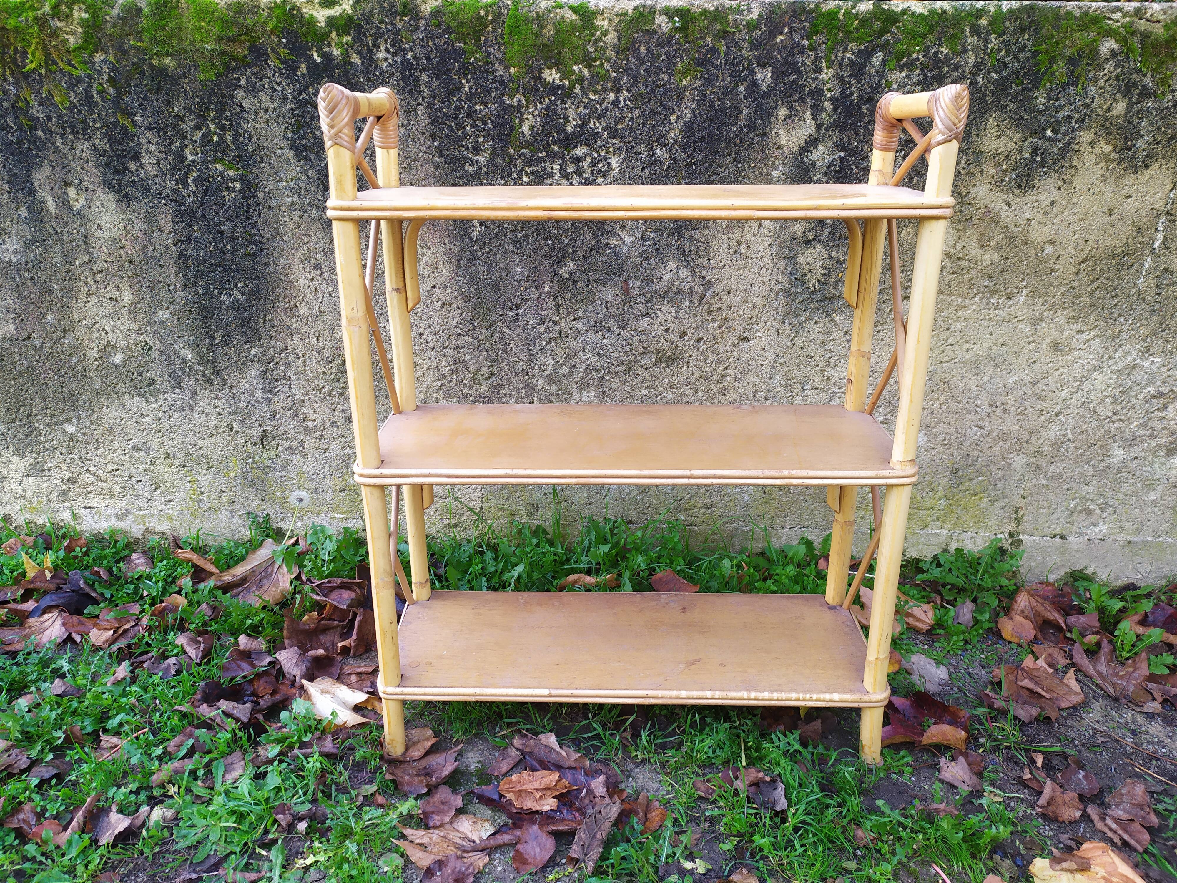 Étagère bambou et rotin années 50-60