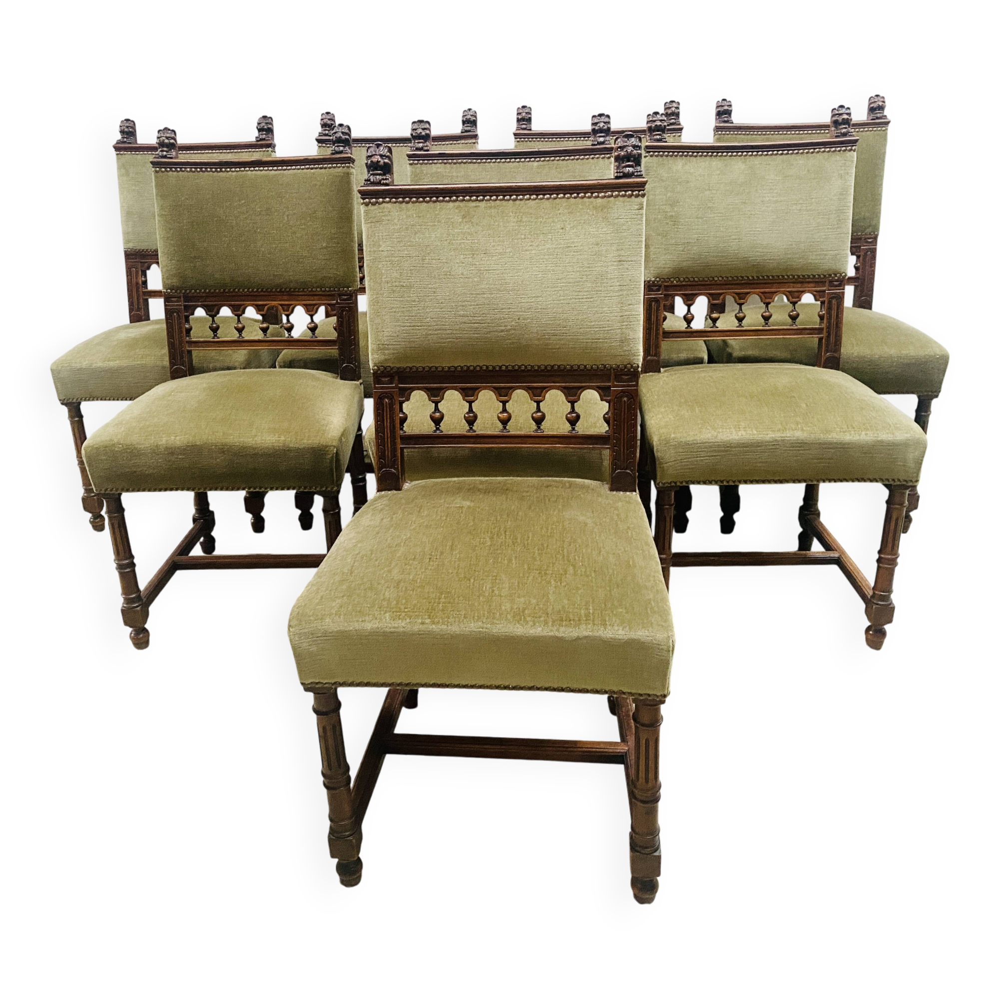 Set of eight Flemish chairs in solid walnut, 20th century