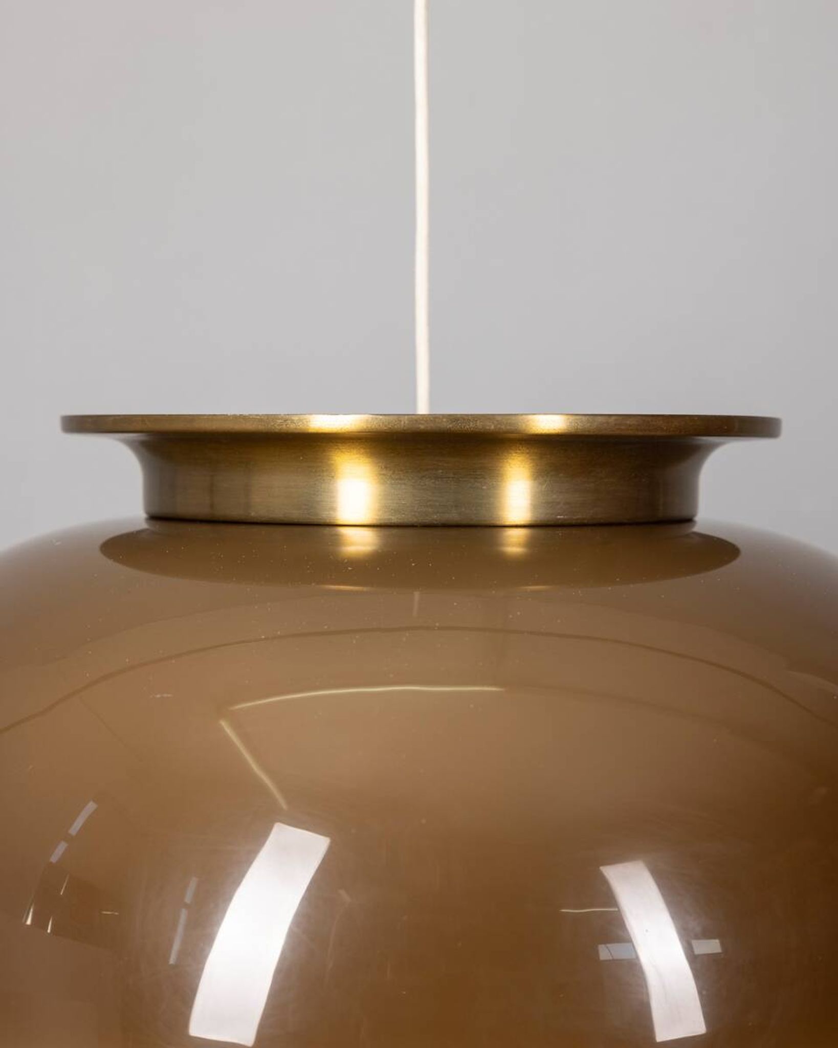 Lustre vintage années 70 en plastique marron design Massoni pour Harvey Guzzini