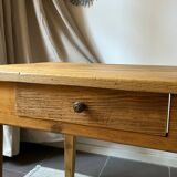 Farm table