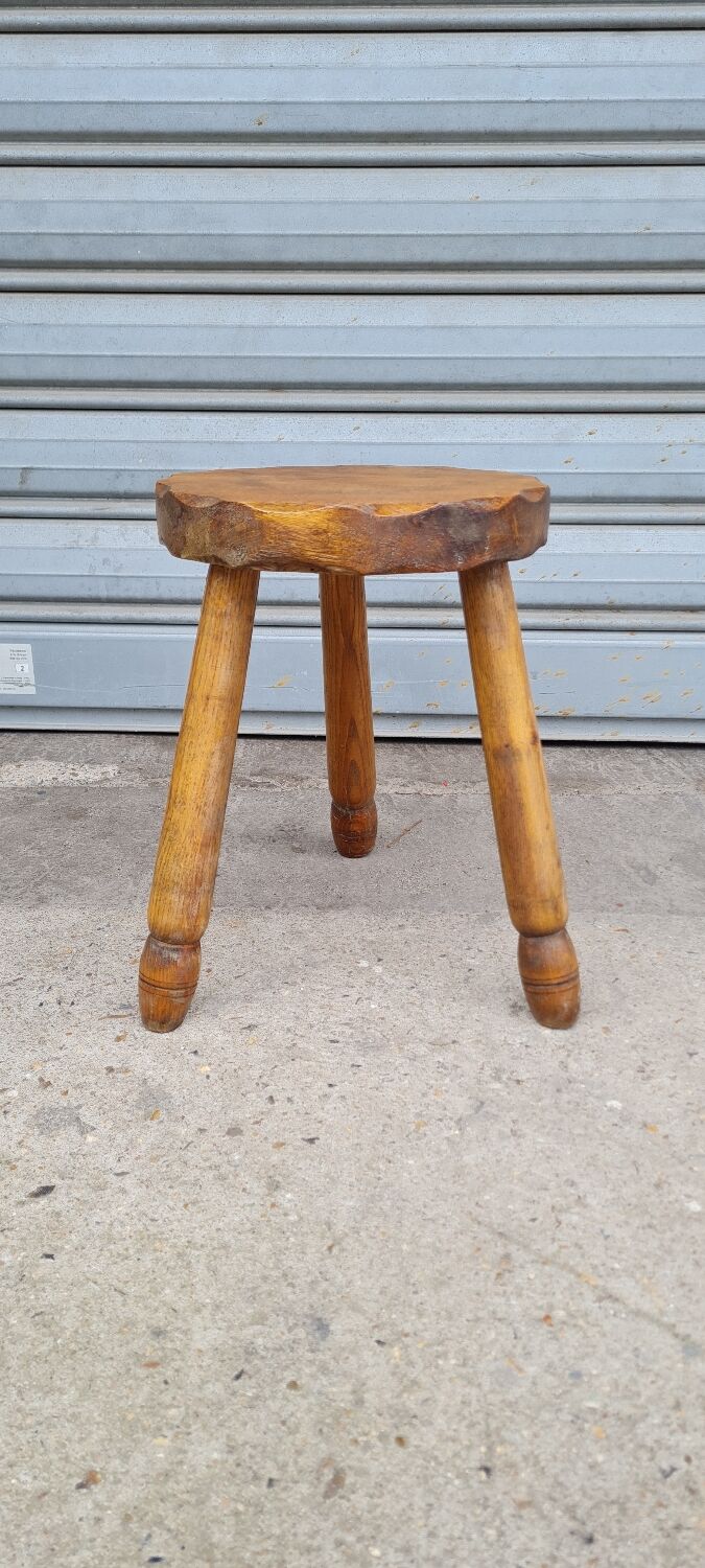 Tripod stool