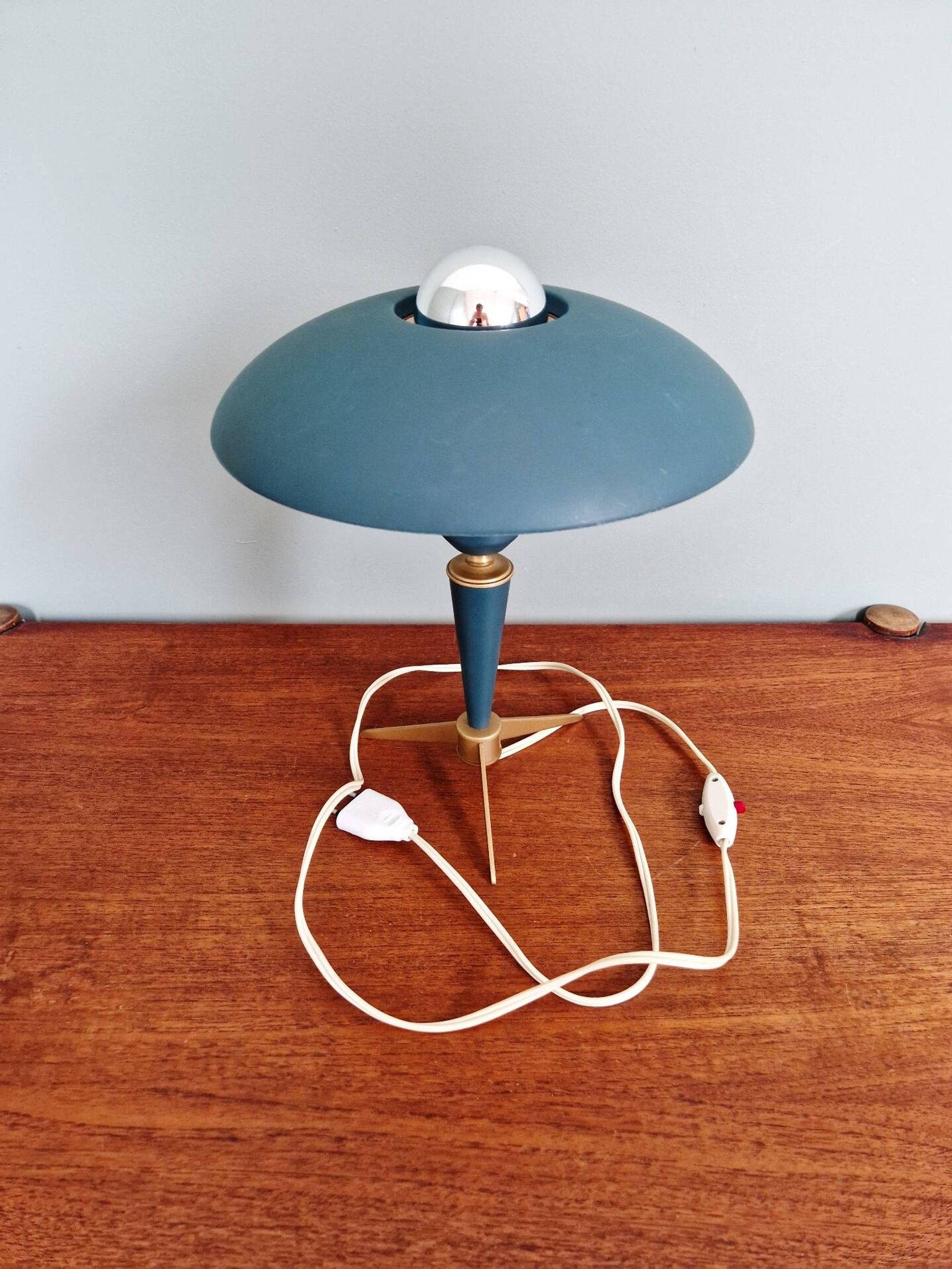 Lampe tripode Philips, modèle Bijou, design Louis Kalff, 1950