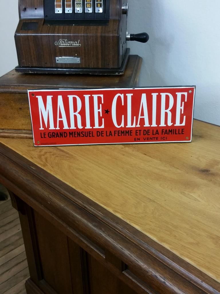 Enamelled plate "Marie-Claire"