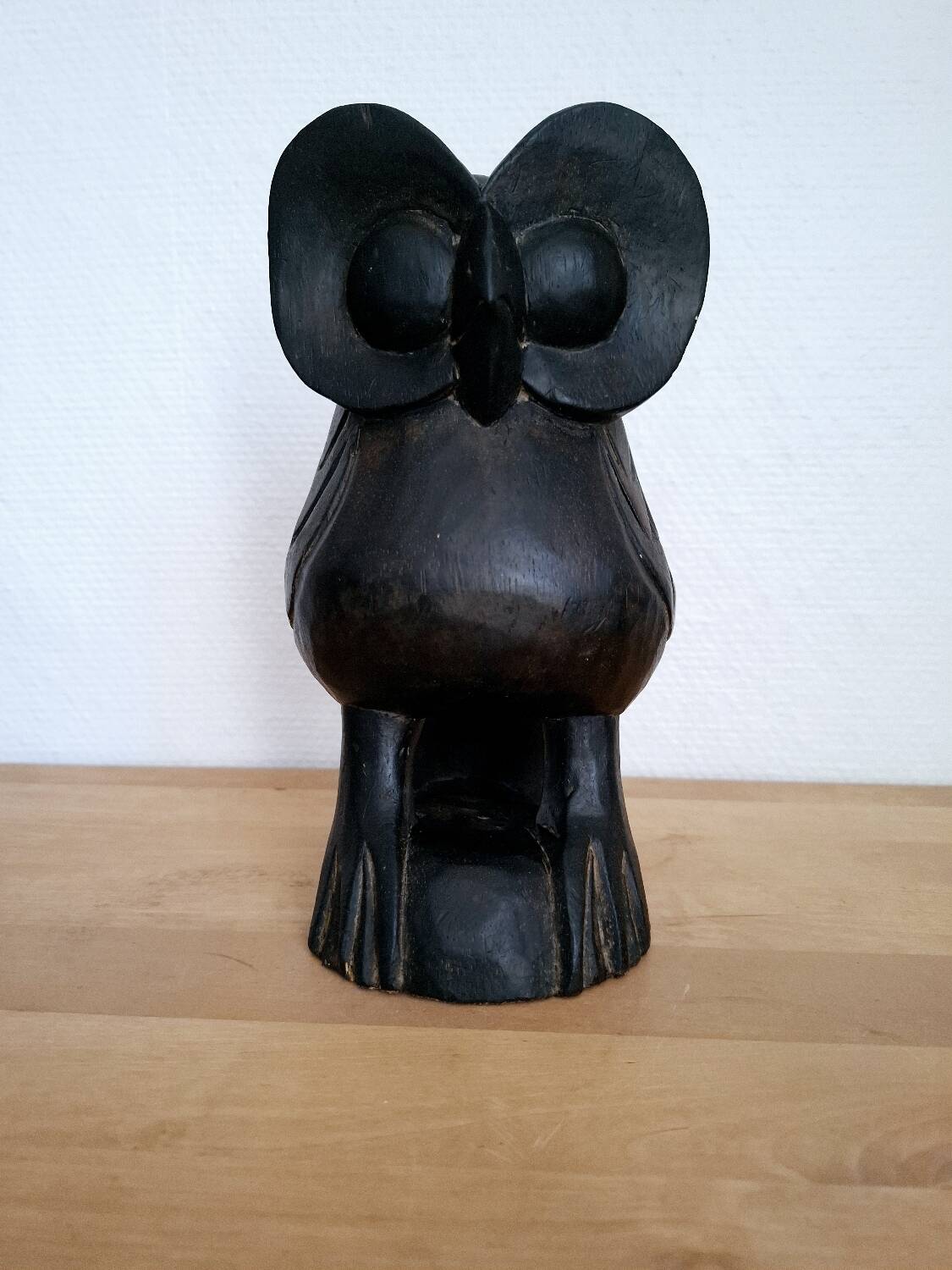 Chouette en bois sculpté vintage