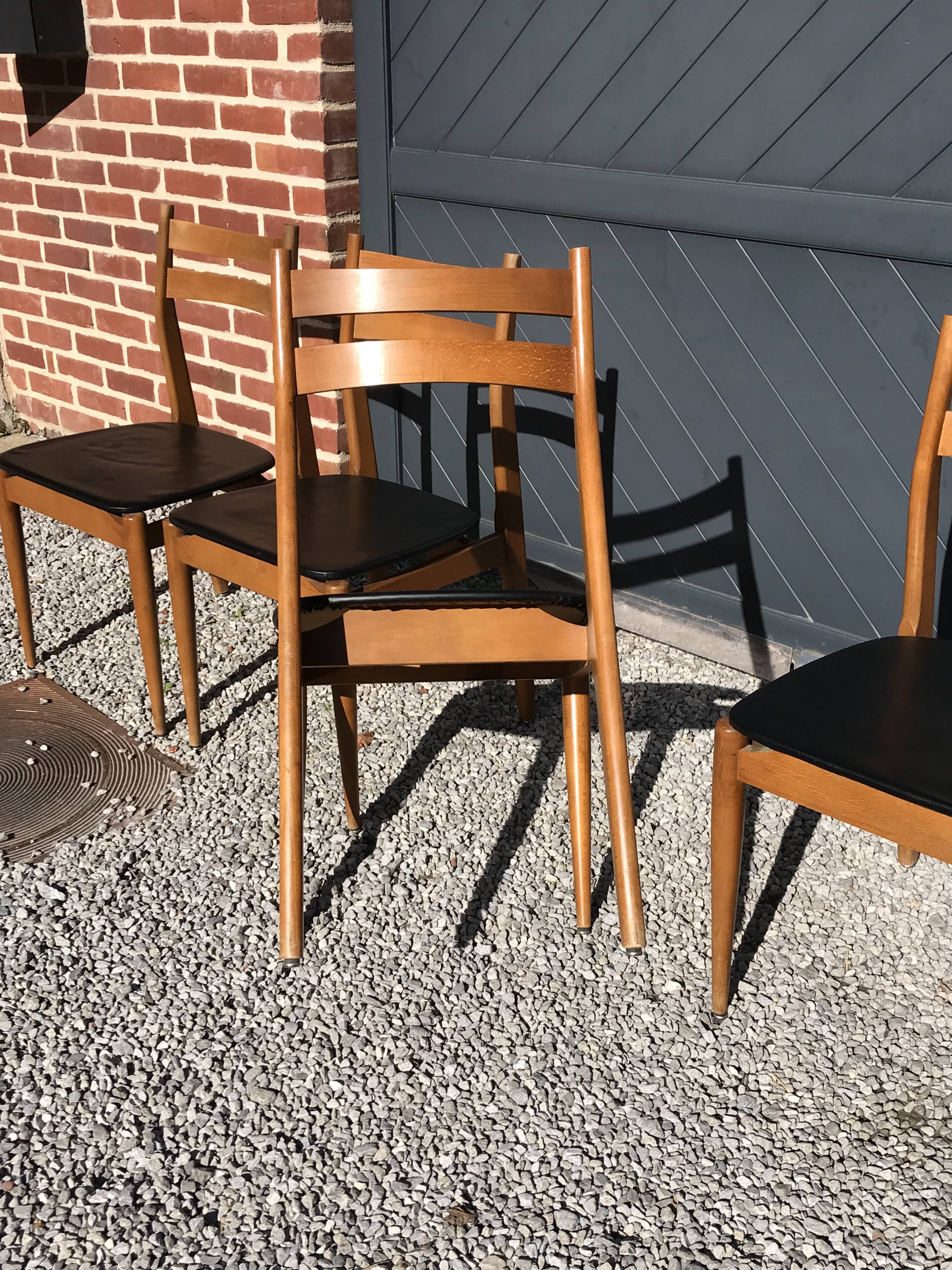 Set de 6 chaises scandinaves teck et Skaï