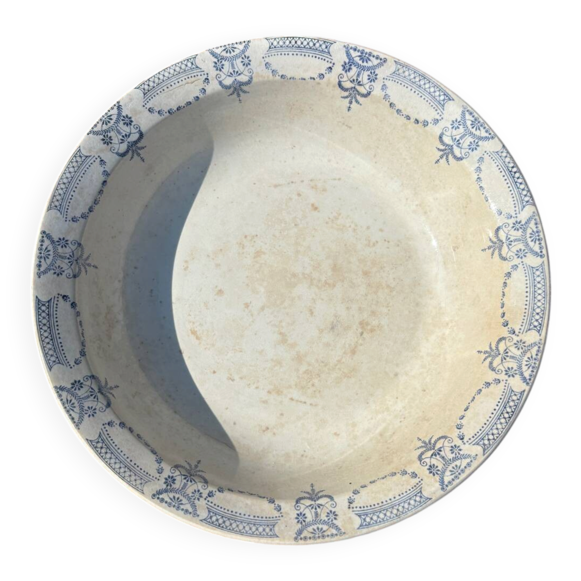 Hollow round plate Moulin des Loups & Hamage