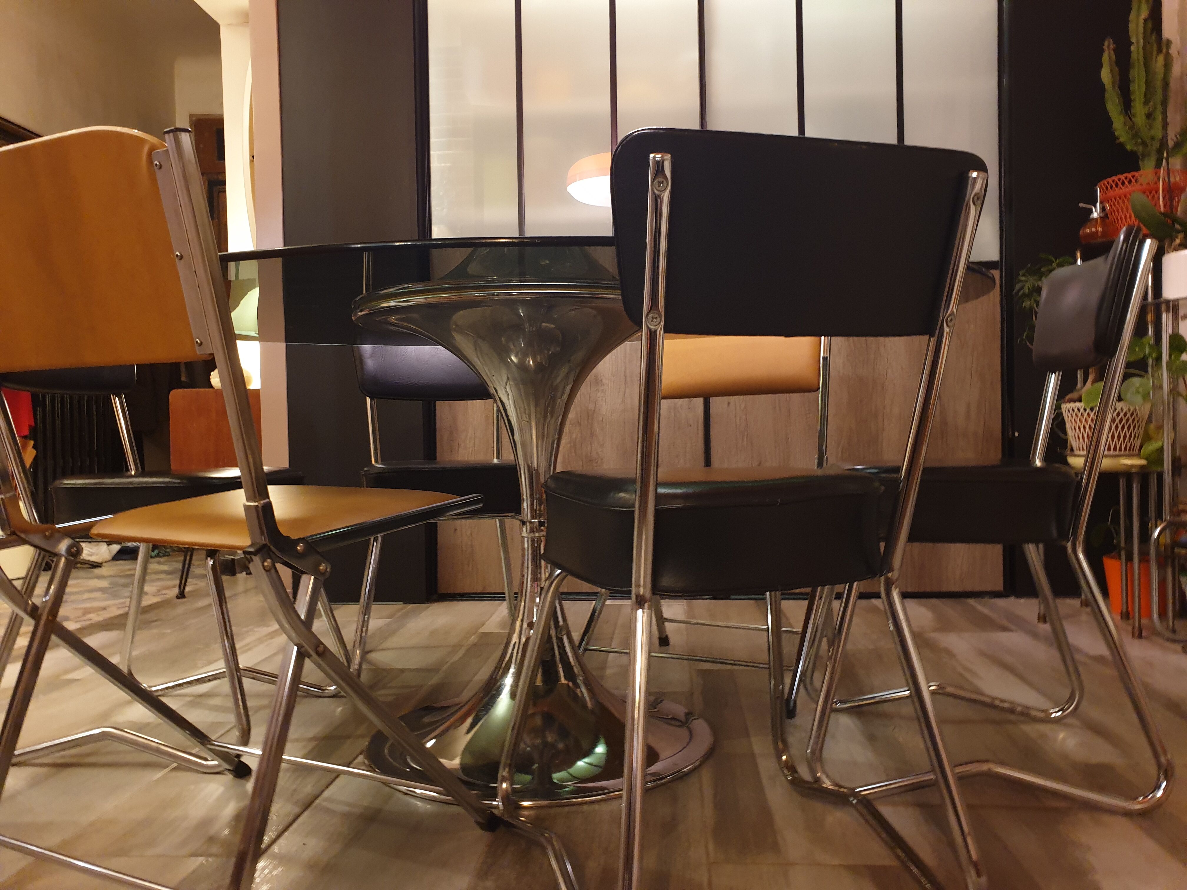 Série  de 4 chaises  Ronéo mobilier industriel  1950