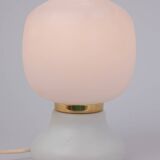 Lampe en bois et verre opalin