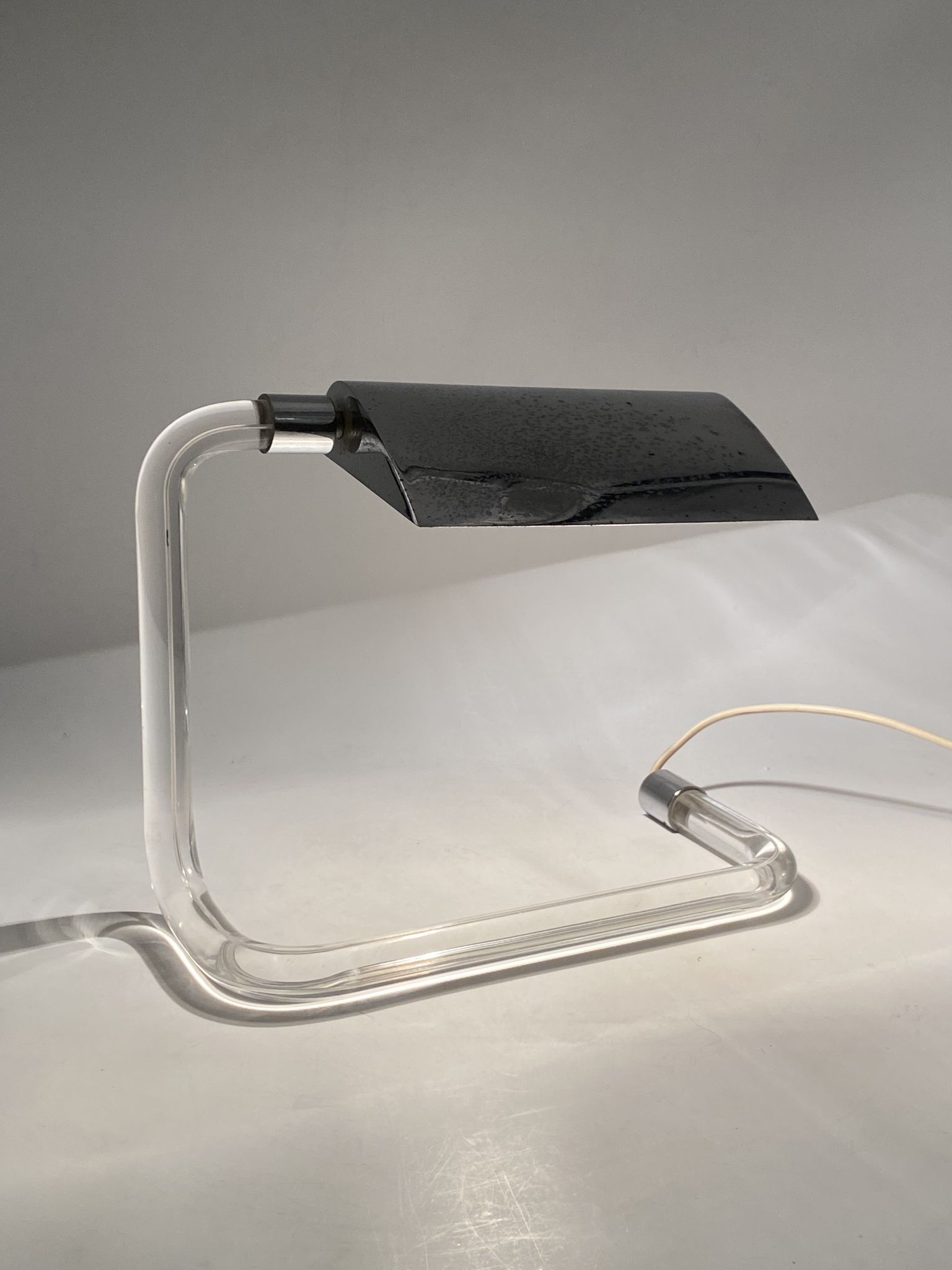 Peter hamburger, crylicord modernist crylicord desk lamp, knoll international, 1960s