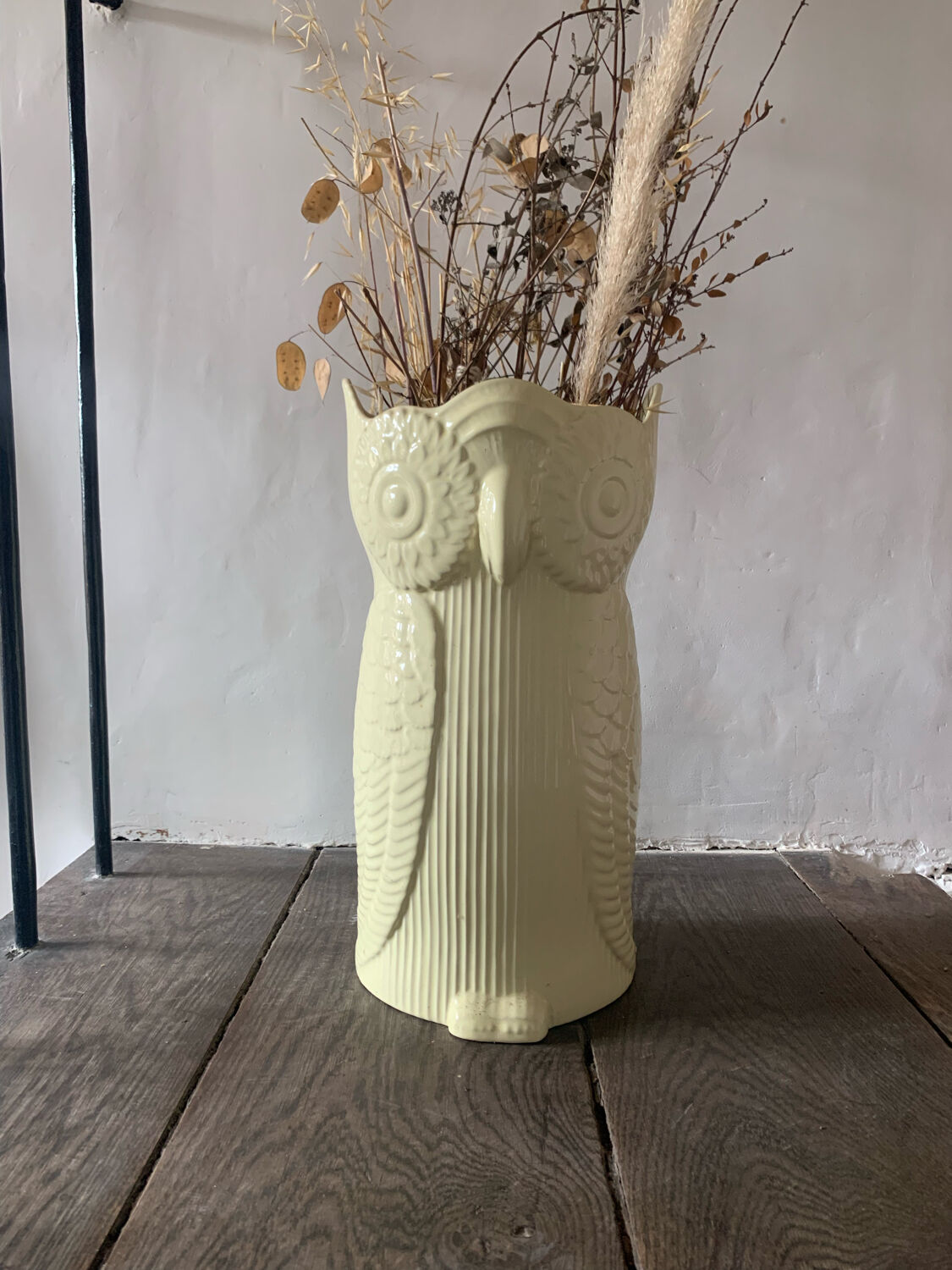 Umbrella door owl shape