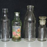 Ensemble d'anciennes bouteilles en verre