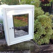 Armoire de toilette en métal blanc 1950