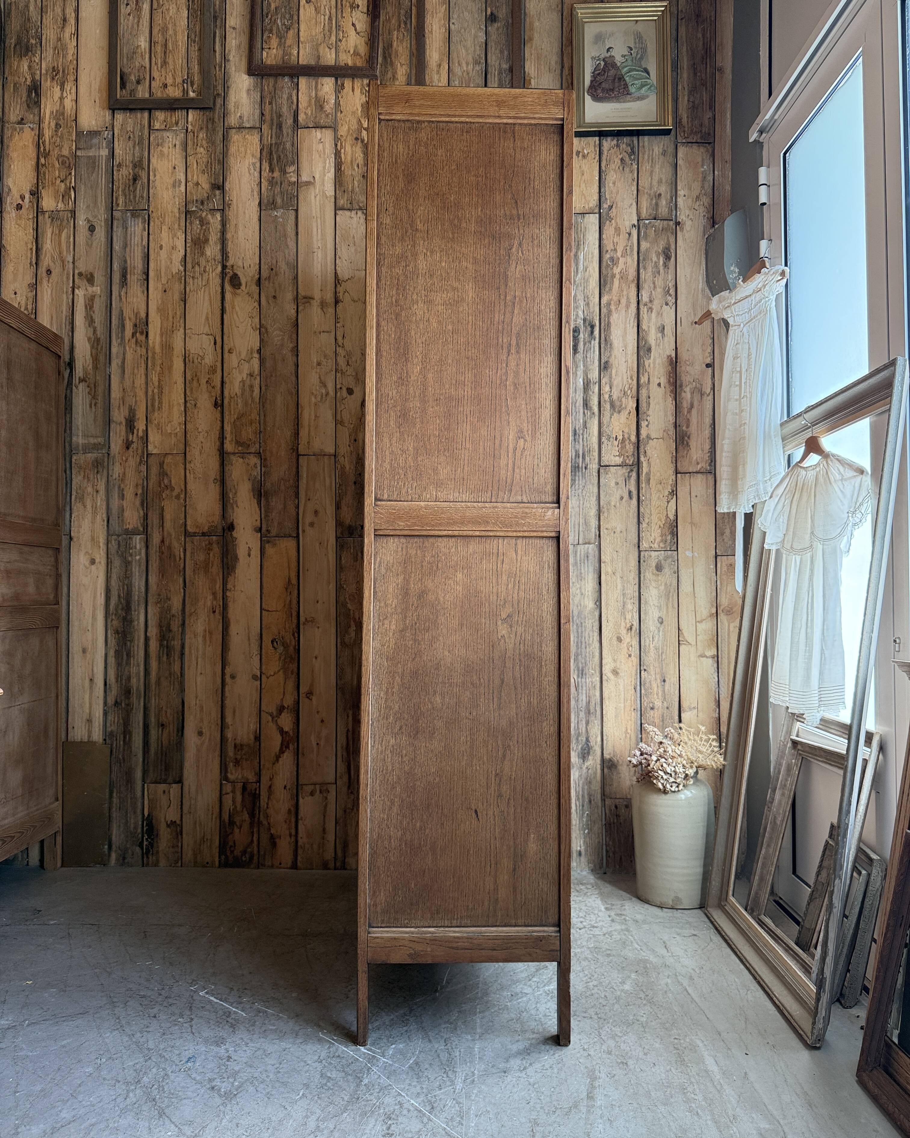 Large Art Deco oak wardrobe (renovated)